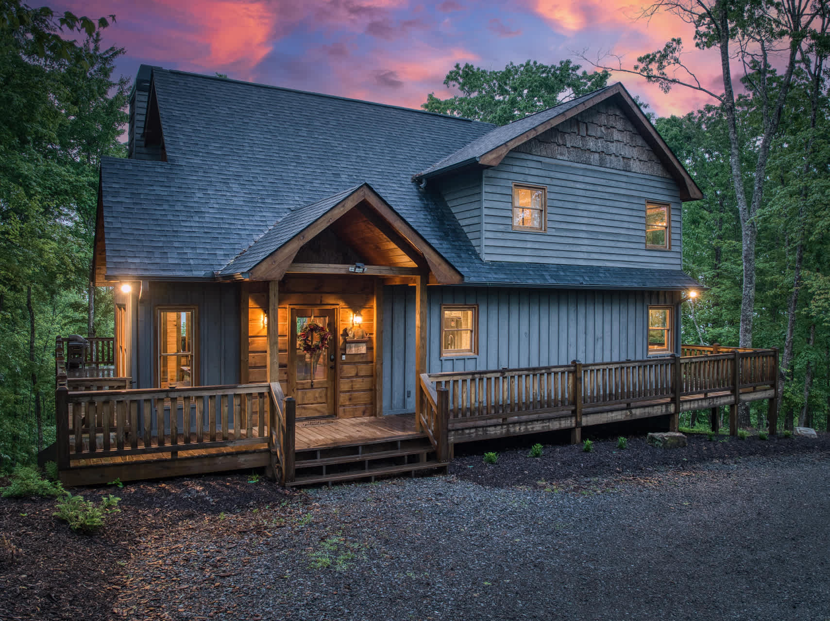 Fox Den - Stunning, view, hot tub, game room, pets — Blue Ridge, GA — vacation rental