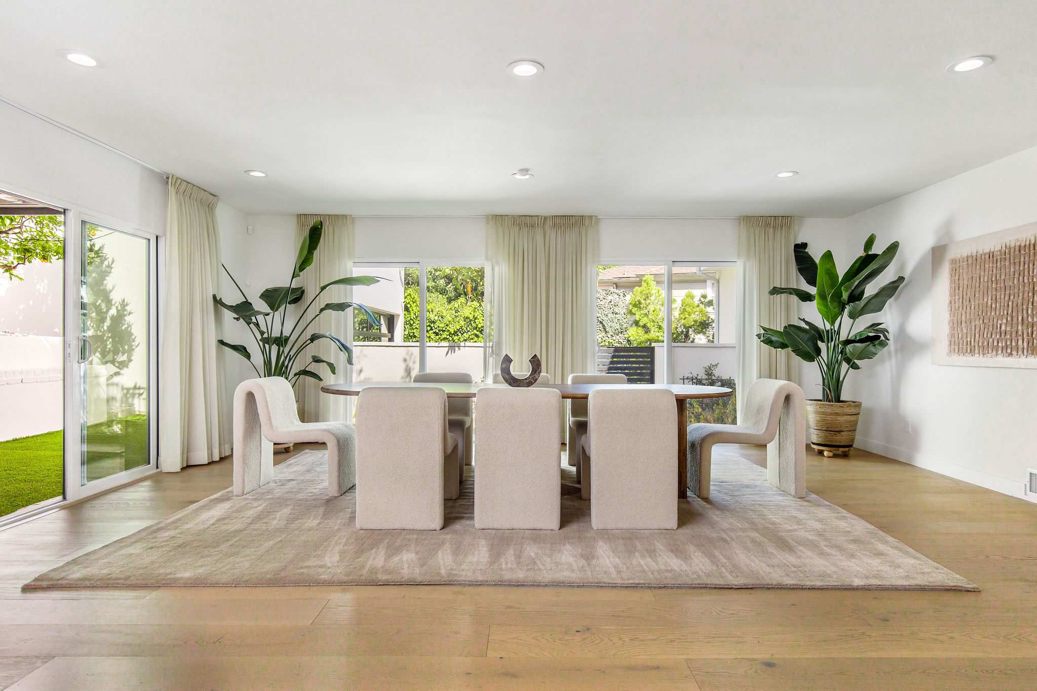 Share meals with garden views and natural light