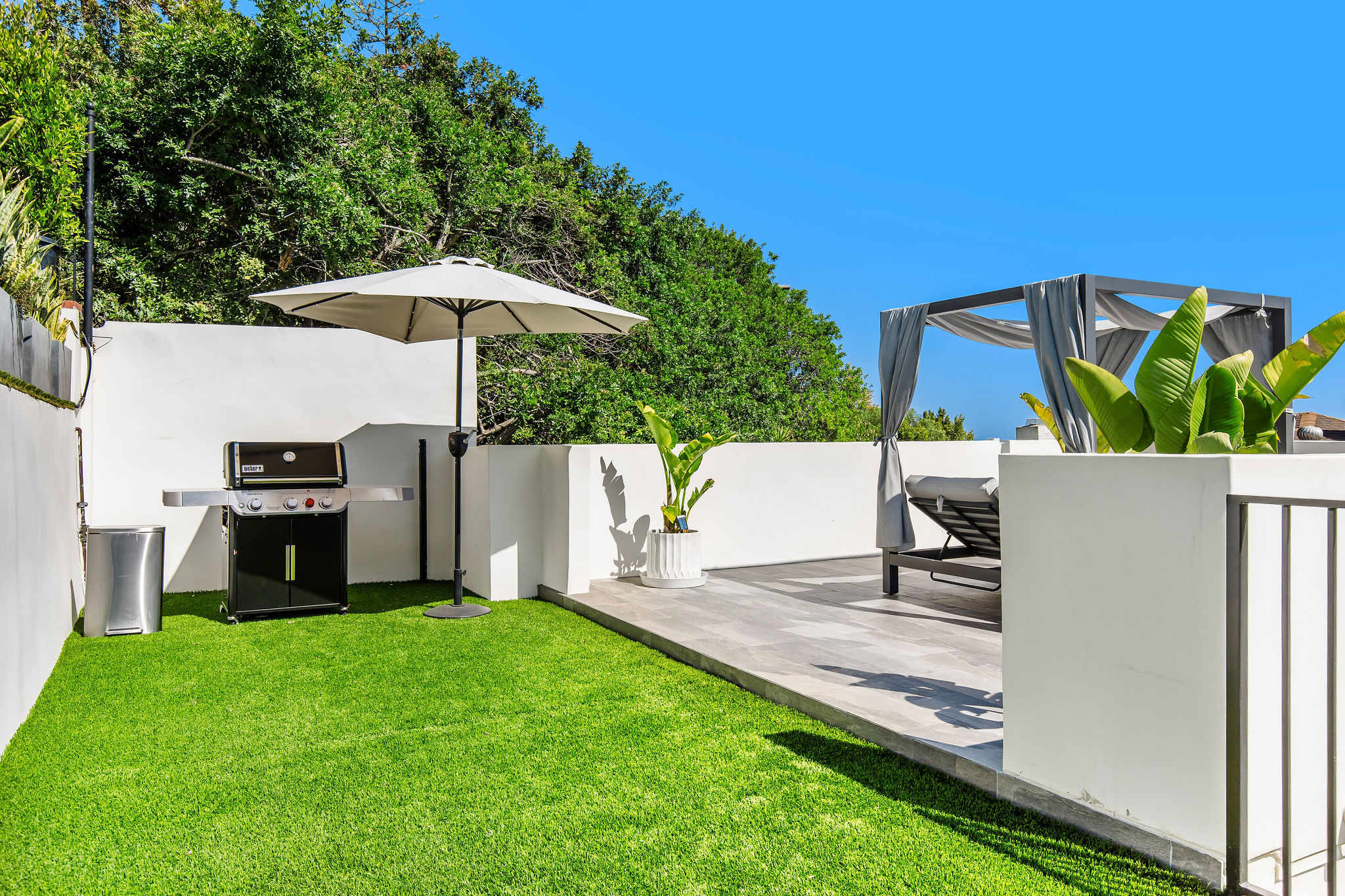Fire up the grill and dine in the breeze