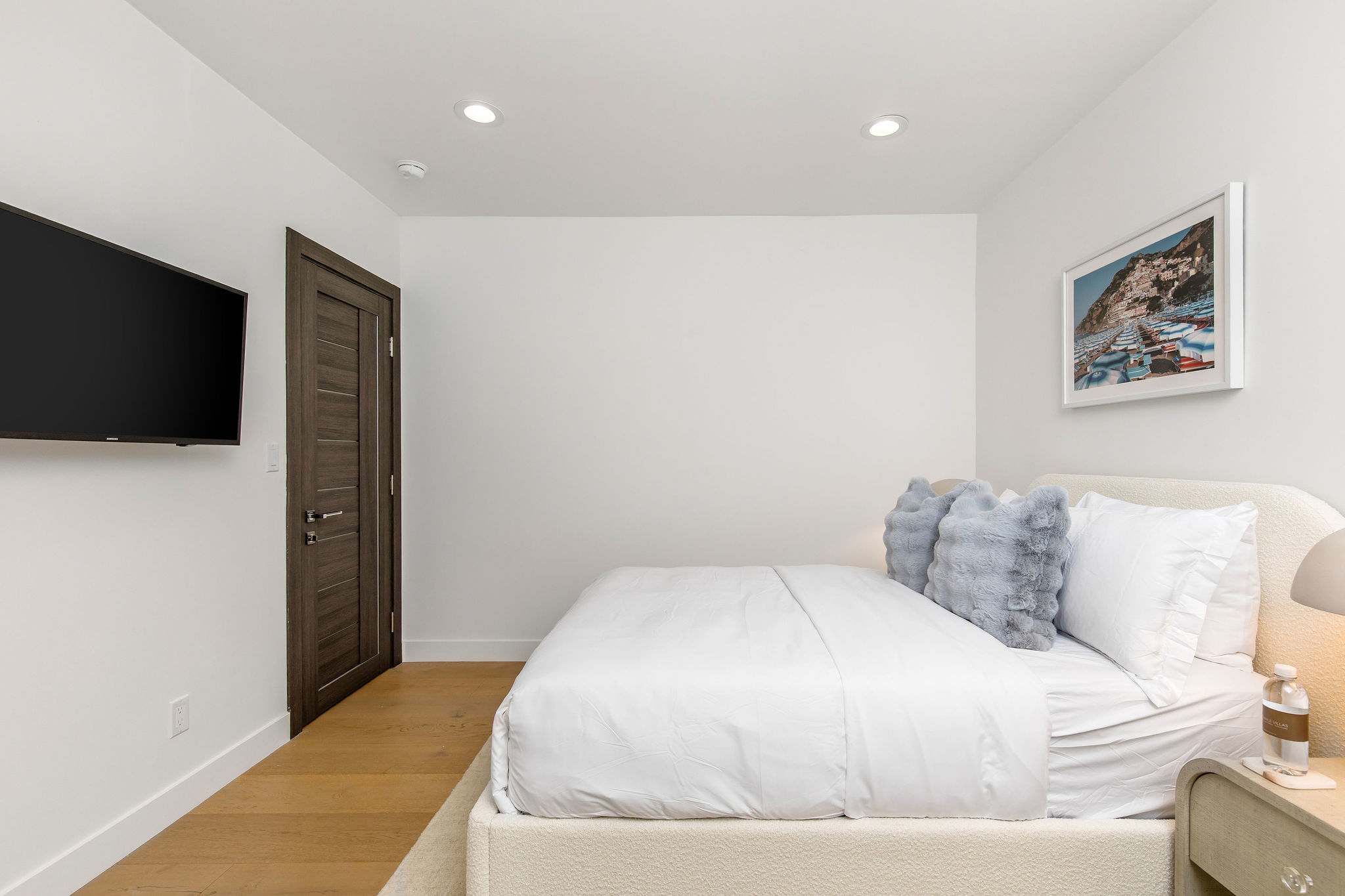 Simple, functional, and fully private