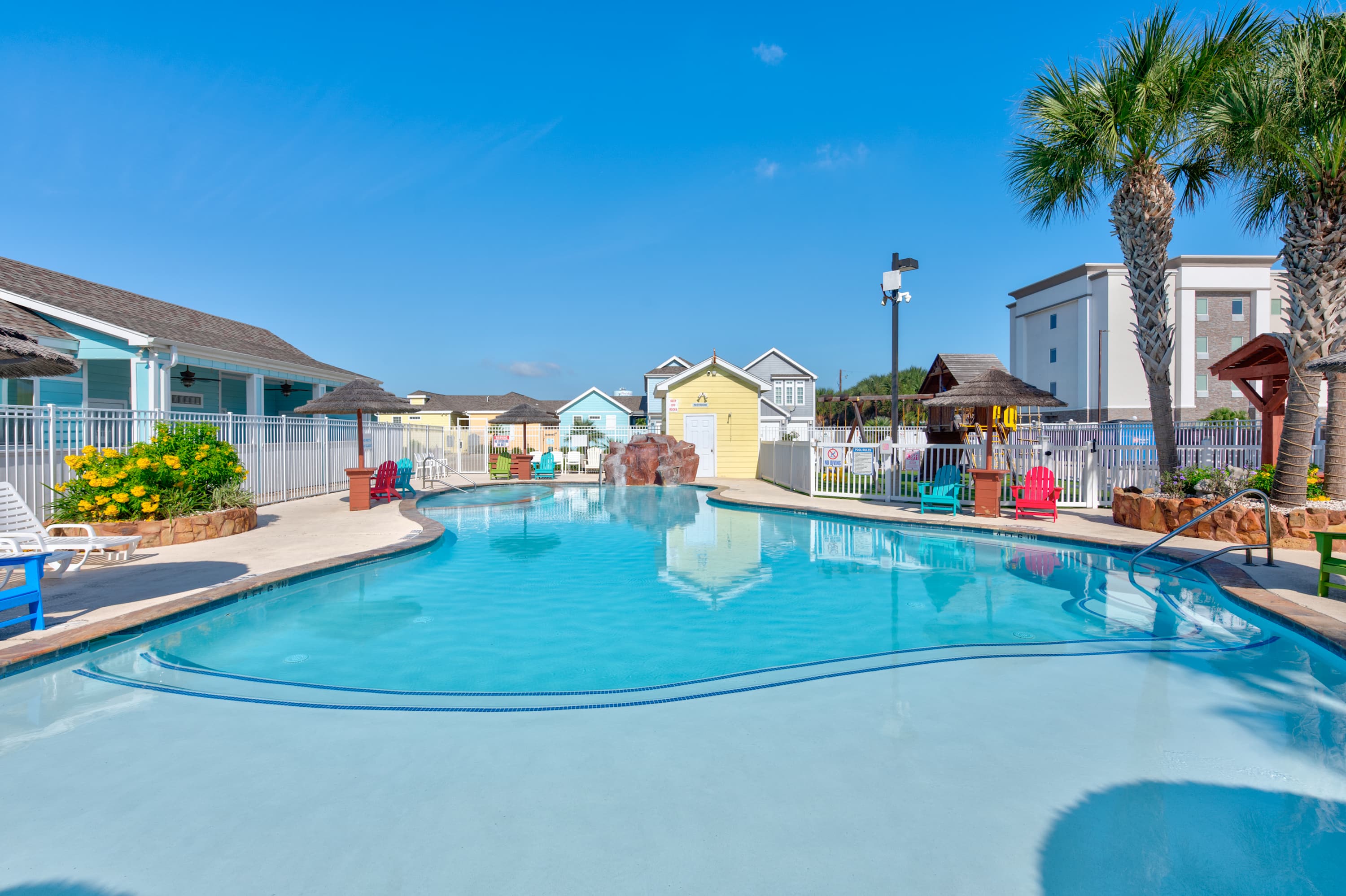 Beachside 4BR with Pool & Balcony Views | Sand Patch