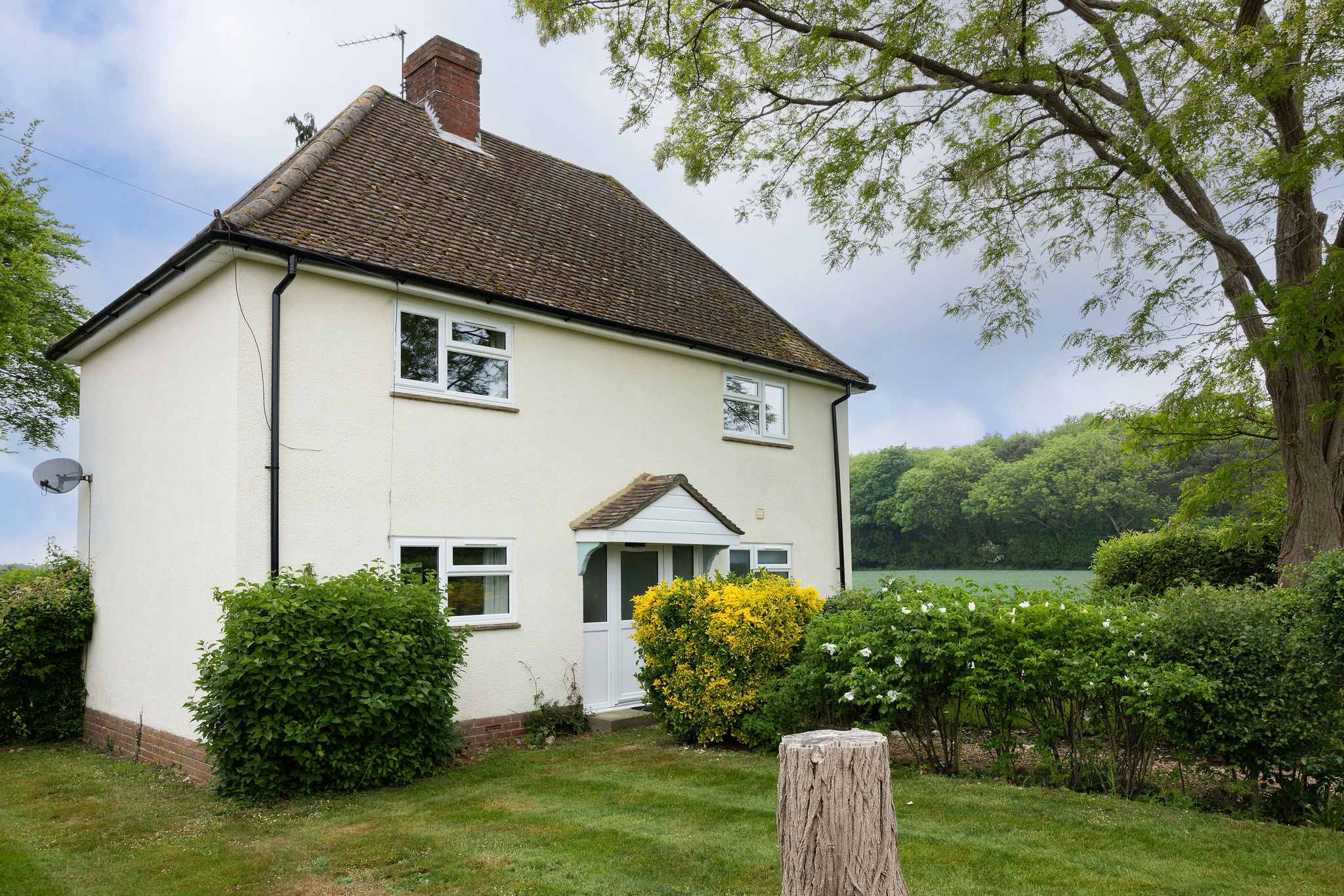 Welcome to this peaceful three-bedroom cottage nestled in the beautiful village of East Ashling, West Sussex!