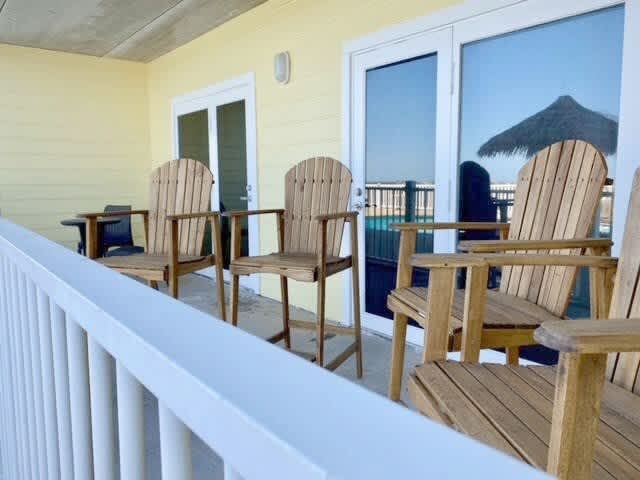 Pool & Boardwalk to Beach | Peace of the Sea