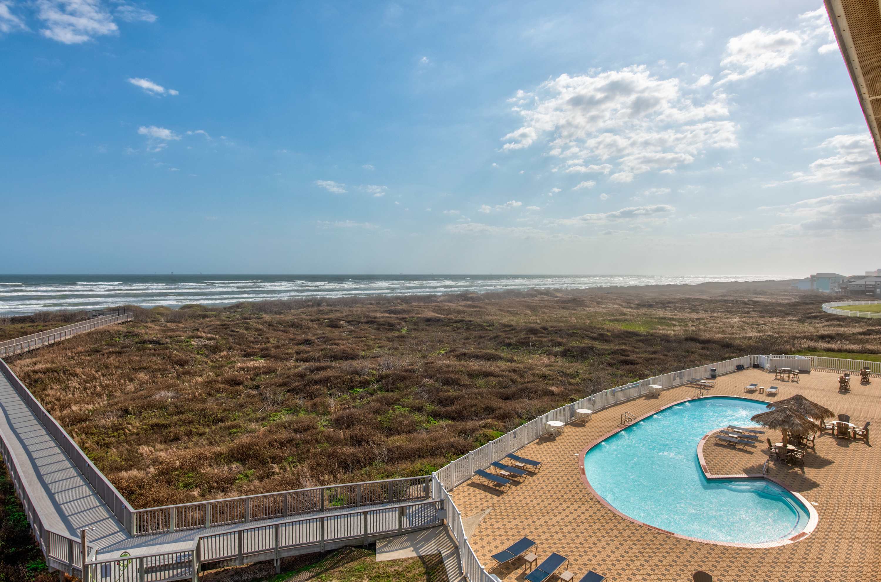 Direct Beach, Resort Pool, Patio | Island Retreat