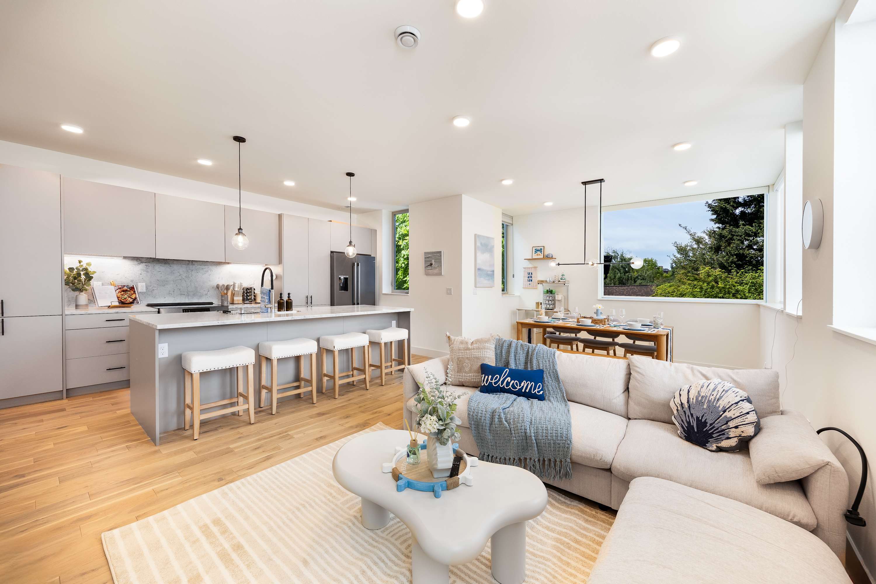 Ocean-Inspired 3B Modern Retreat w, Kids Room