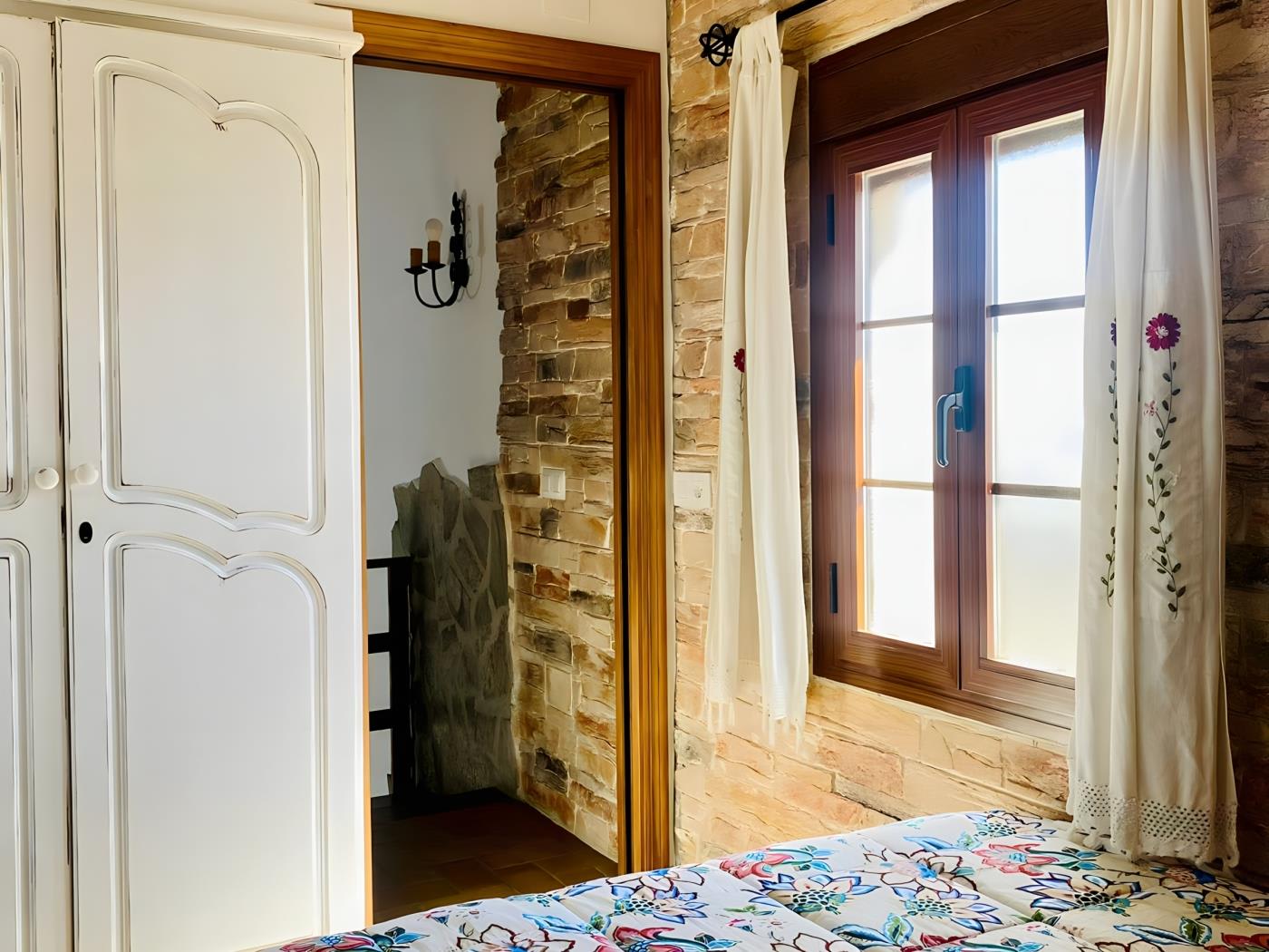 Amplio Chalet con Piscina, Terraza y Barbacoa – Cerca del Mar en Conil - image 9