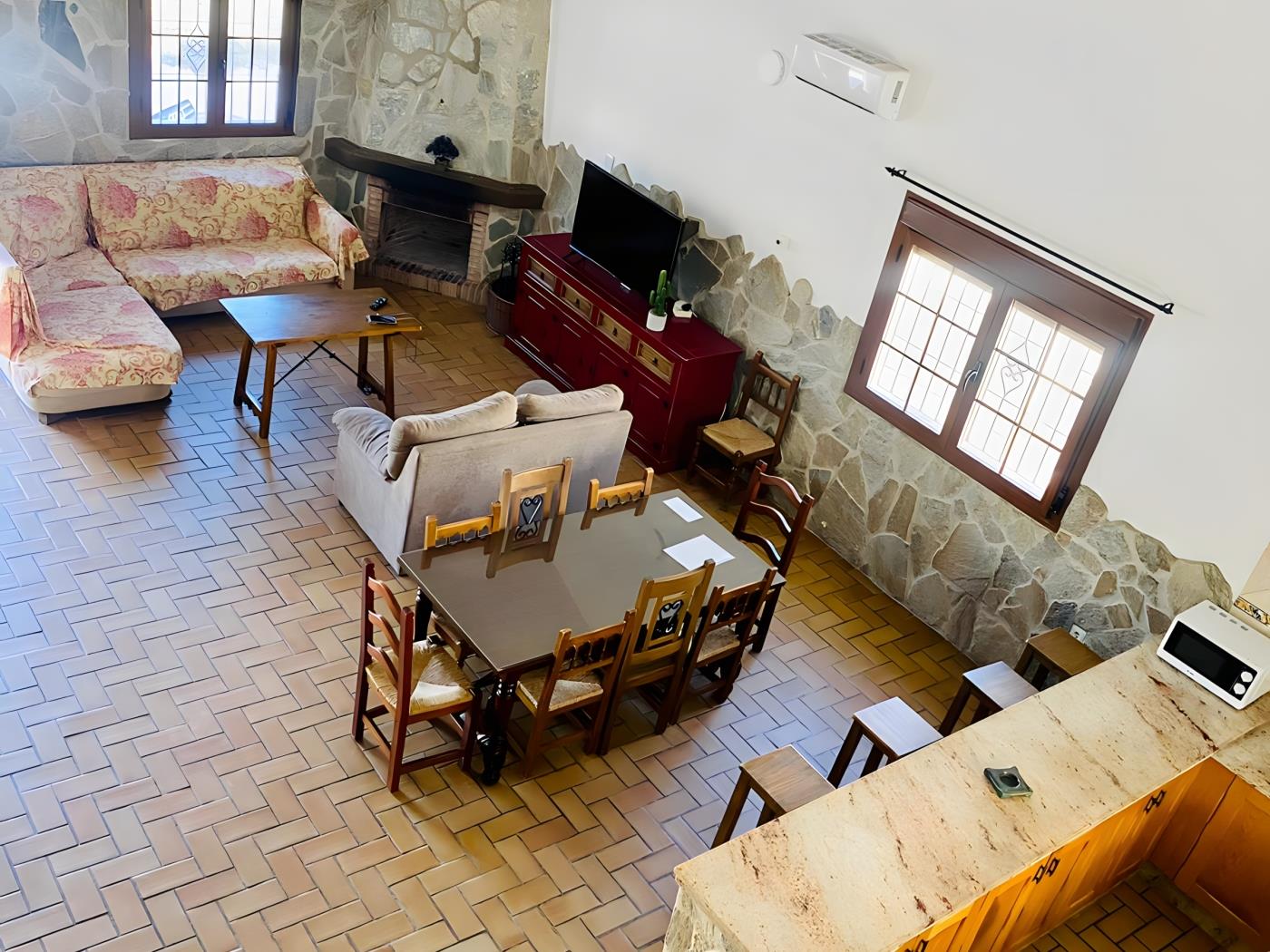 Amplio Chalet con Piscina, Terraza y Barbacoa – Cerca del Mar en Conil - image 16