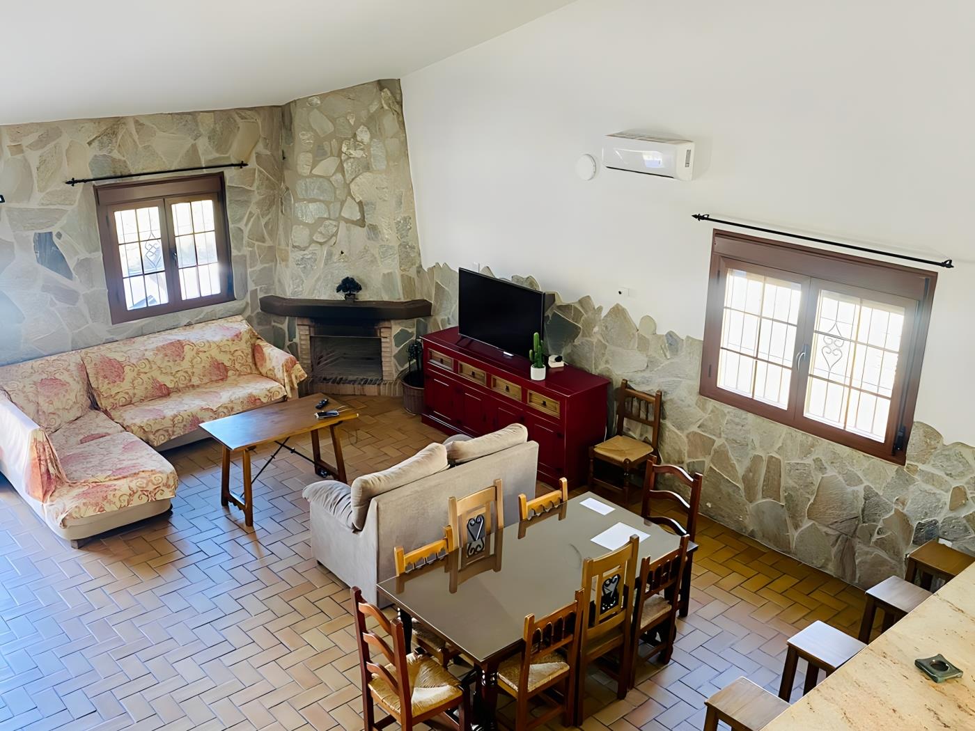 Amplio Chalet con Piscina, Terraza y Barbacoa – Cerca del Mar en Conil - image 24