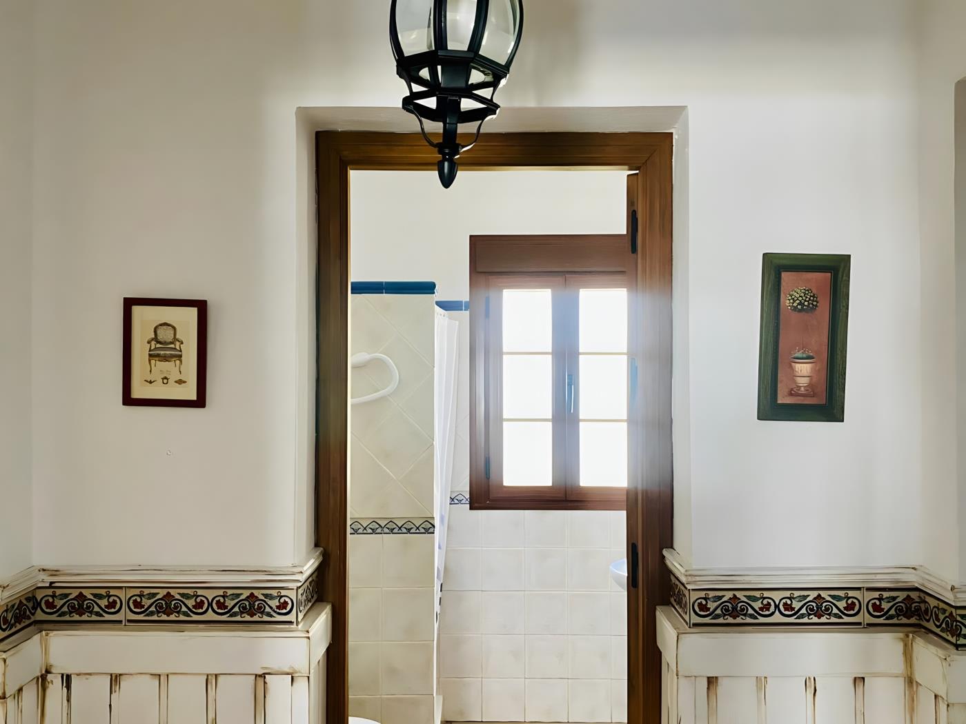 Amplio Chalet con Piscina, Terraza y Barbacoa – Cerca del Mar en Conil - image 21