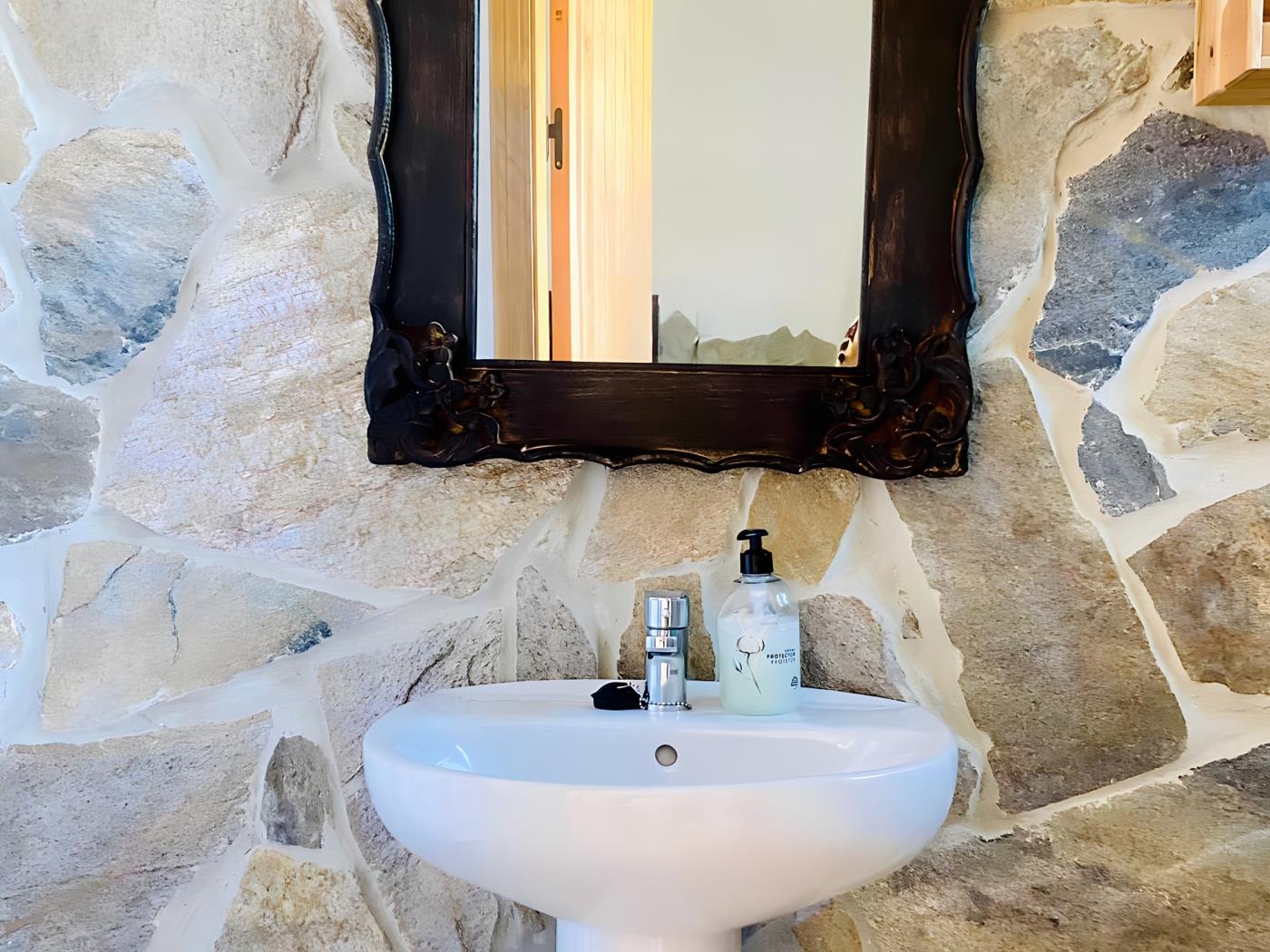 Amplio Chalet con Piscina, Terraza y Barbacoa – Cerca del Mar en Conil - image 31