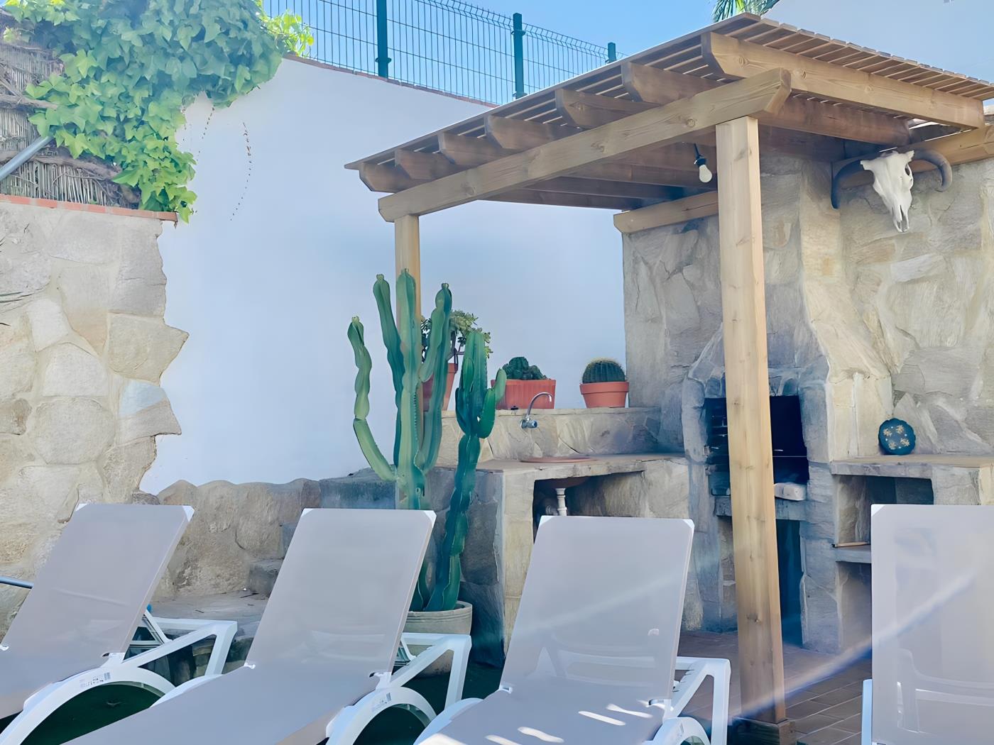 Amplio Chalet con Piscina, Terraza y Barbacoa – Cerca del Mar en Conil - image 33