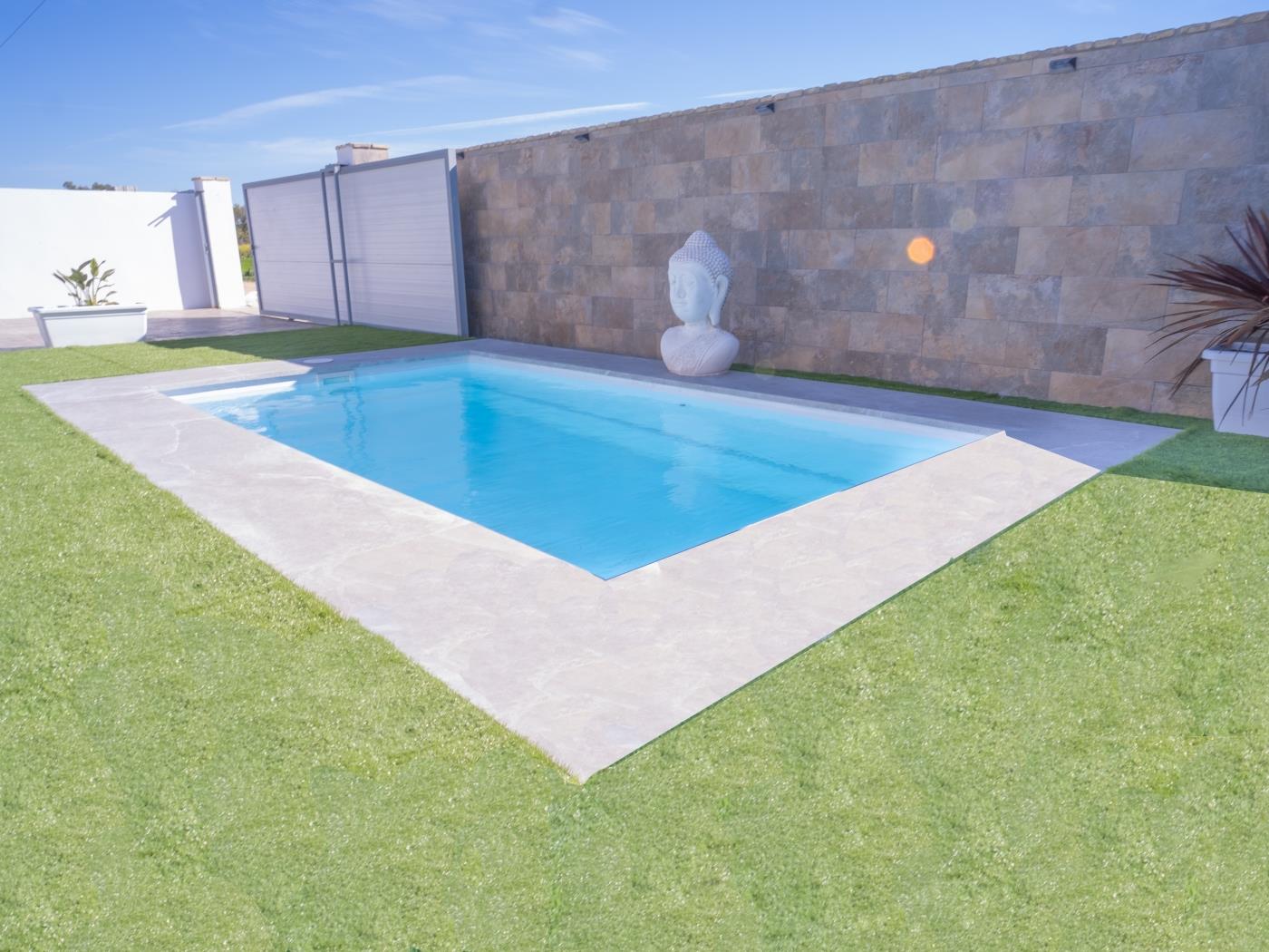 Encantador Chalet con Piscina y Terraza Soleada cerca del Mar en Conil - image 31