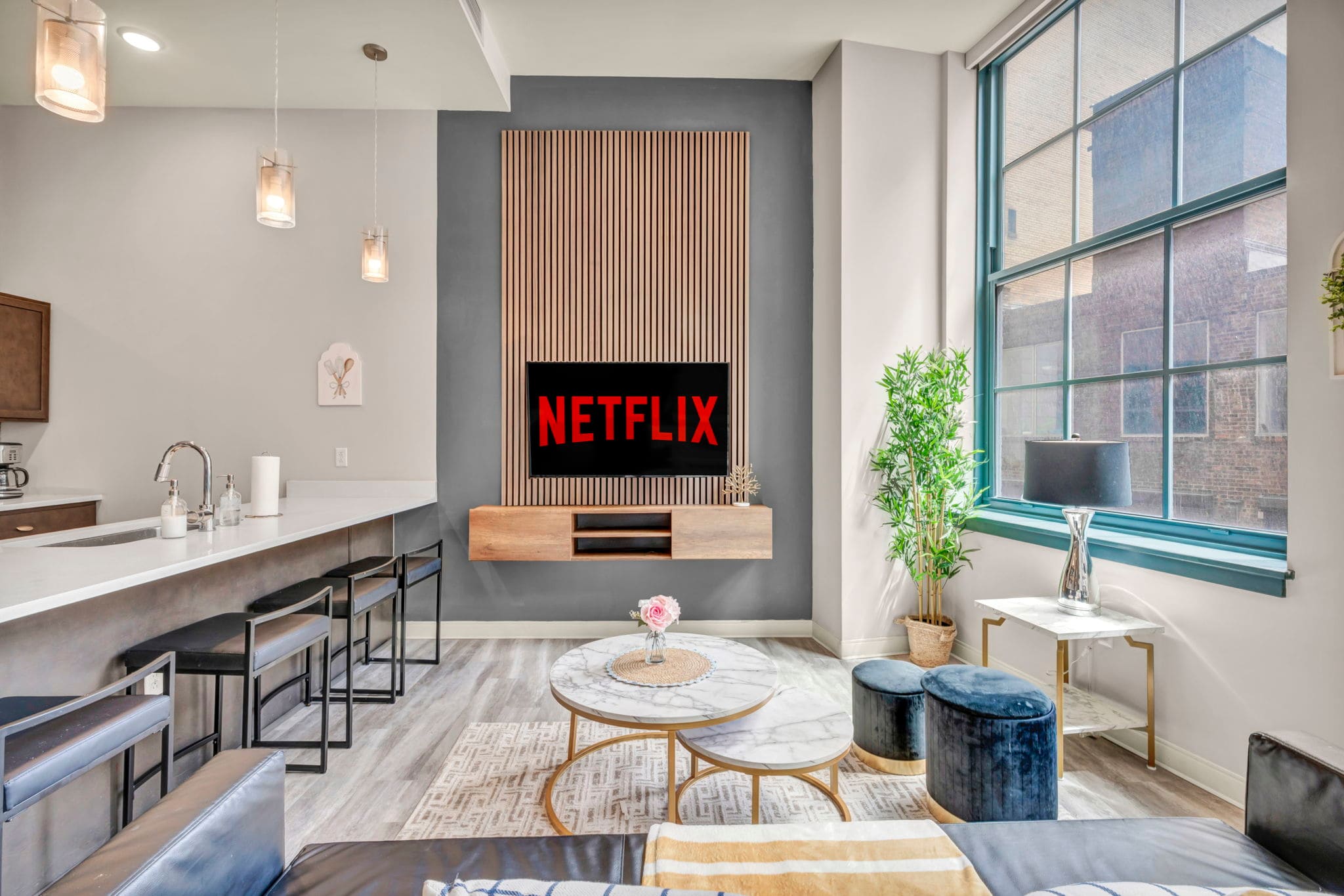 Luxe Flat w/ Heated Pool & Sauna • Gym•Heart of DT — Cleveland, OH — vacation rental