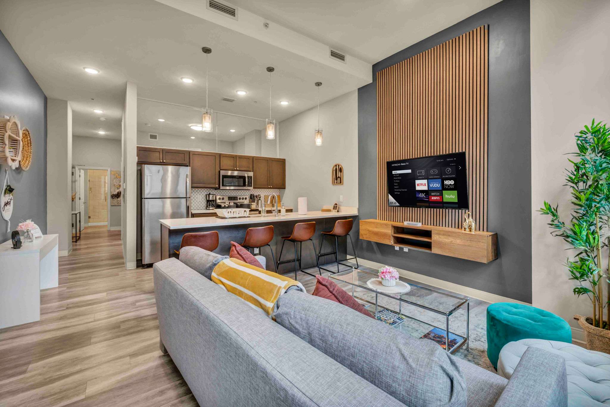 Luxe Flat w/ Heated Pool & Sauna • Gym•Heart of DT — Cleveland, OH — vacation rental