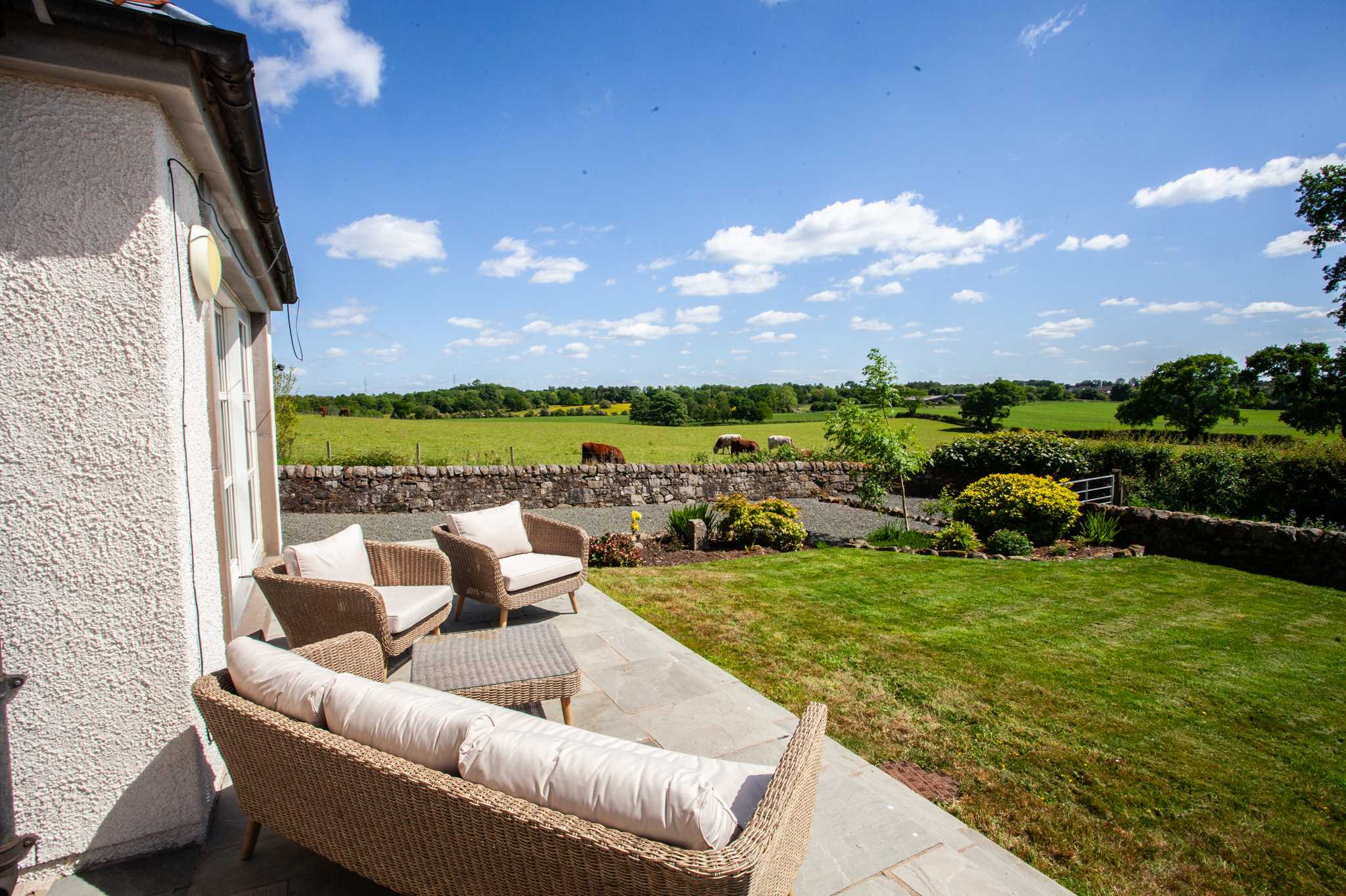 Farmhouse Retreat with Large Hot Tub in Drumcross Farmhouse, Drumcross Road PA7 5NU - Property image 47 - VivreStays