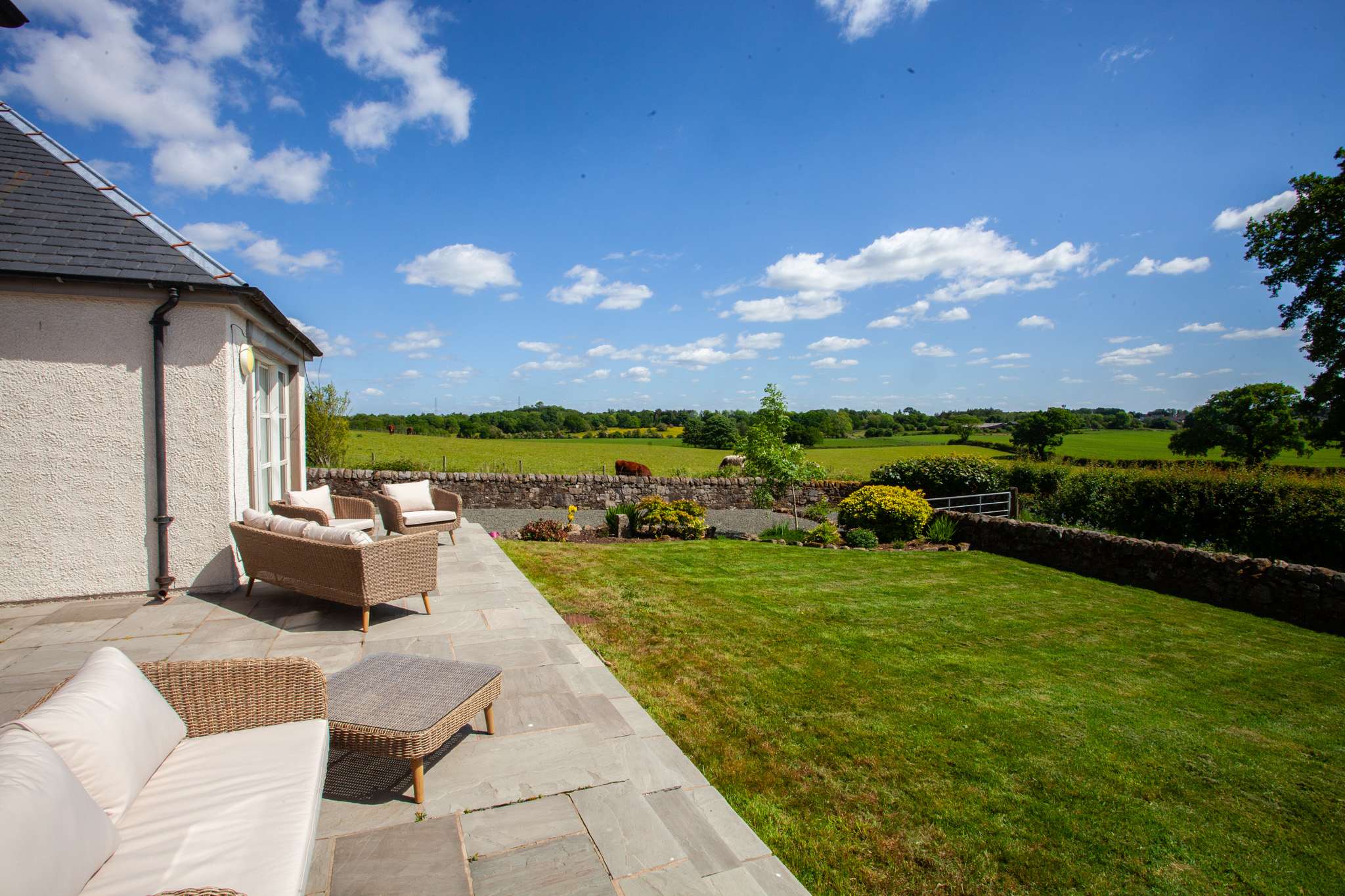 Farmhouse Retreat with Large Hot Tub in Drumcross Farmhouse, Drumcross Road PA7 5NU - Property image 48 - VivreStays