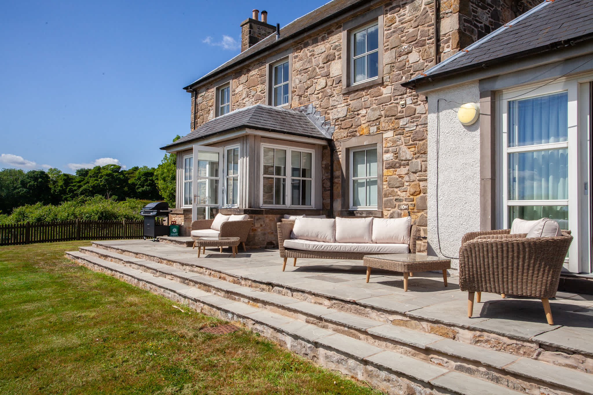 Farmhouse Retreat with Large Hot Tub in Drumcross Farmhouse, Drumcross Road PA7 5NU - Property image 52 - VivreStays