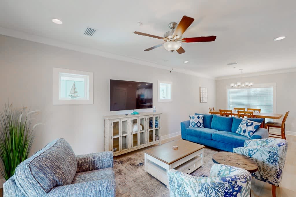 Dog Friendly Summer Breeze Sleeps 10 Beach House — Orange Beach, AL — vacation rental
