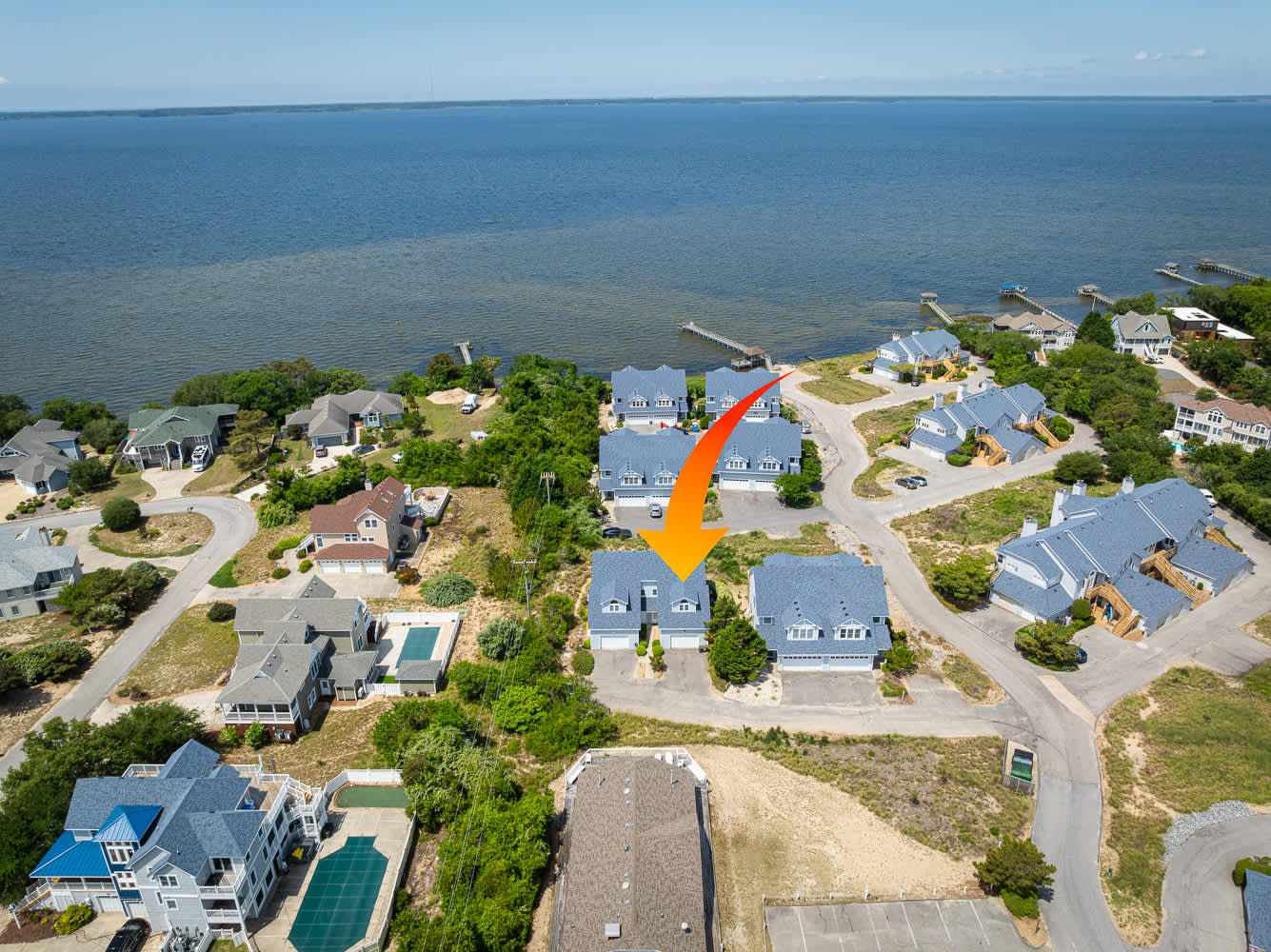 Newly Listing! Renovated bungalow steps from water — Duck, NC — vacation rental