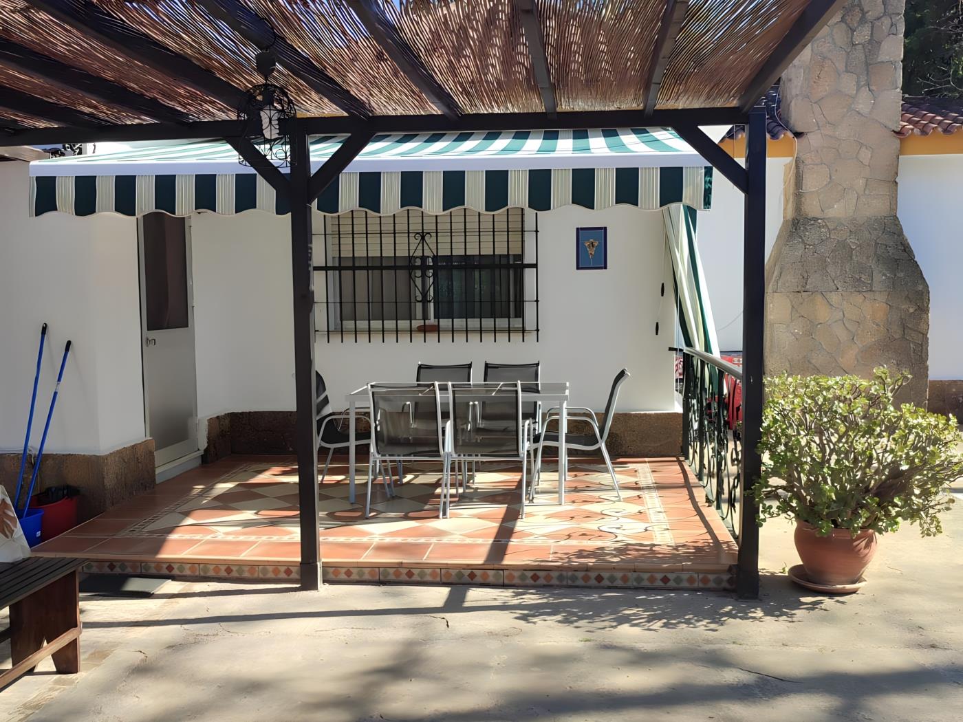 Chalet con Piscina Privada y Barbacoa – Ideal Familias y Grupos, Jerez - image 16