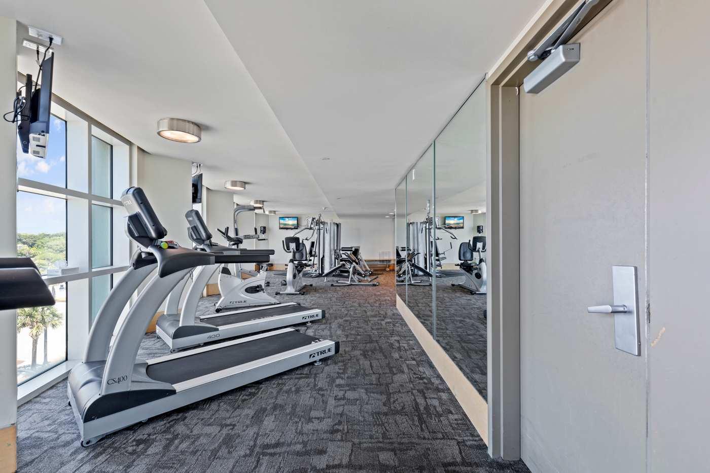 Luxury Oceanfront 3 Bedroom at Sandy Beach | Photo 33