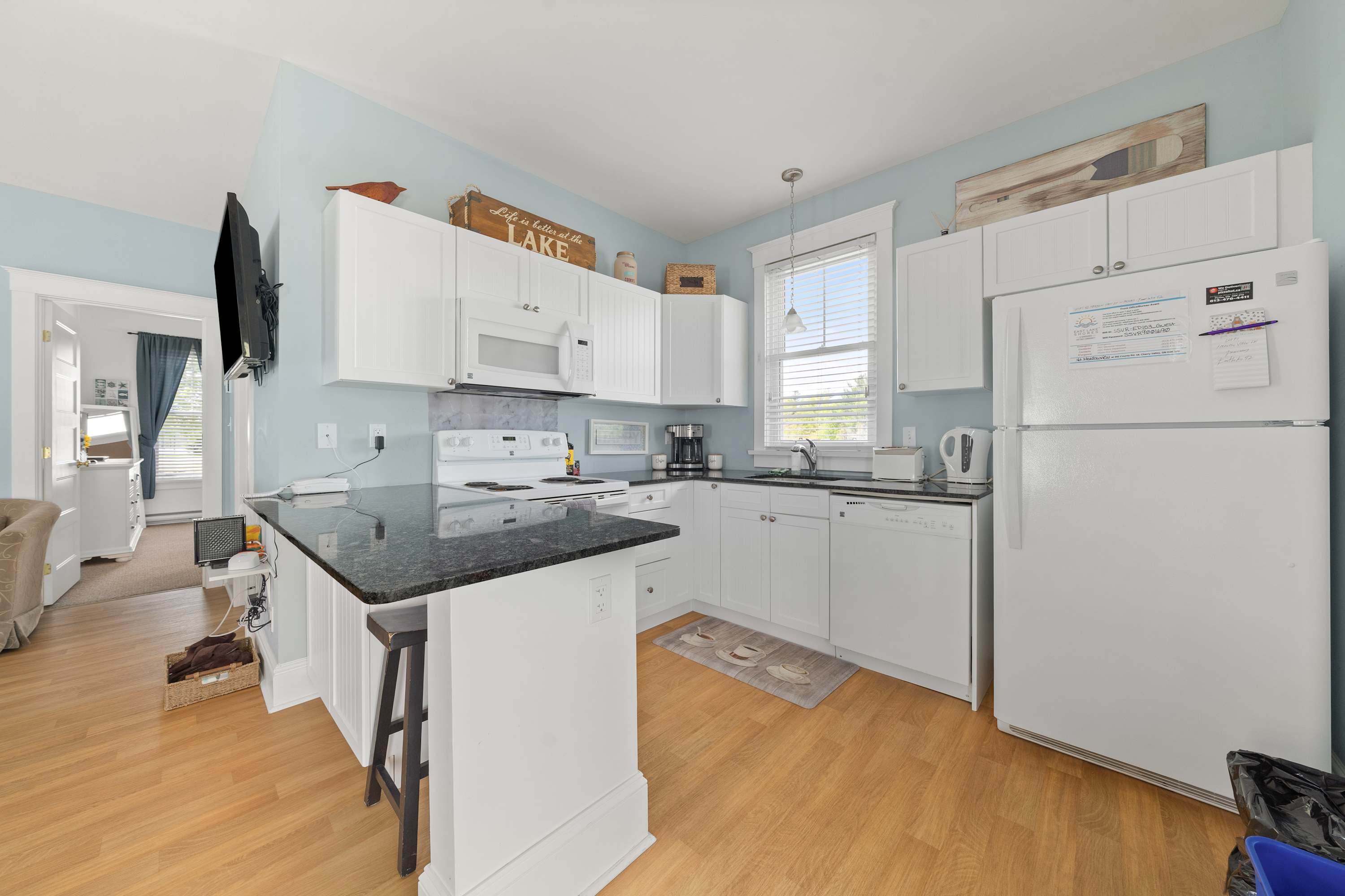 The Violet - 42 Meadow View