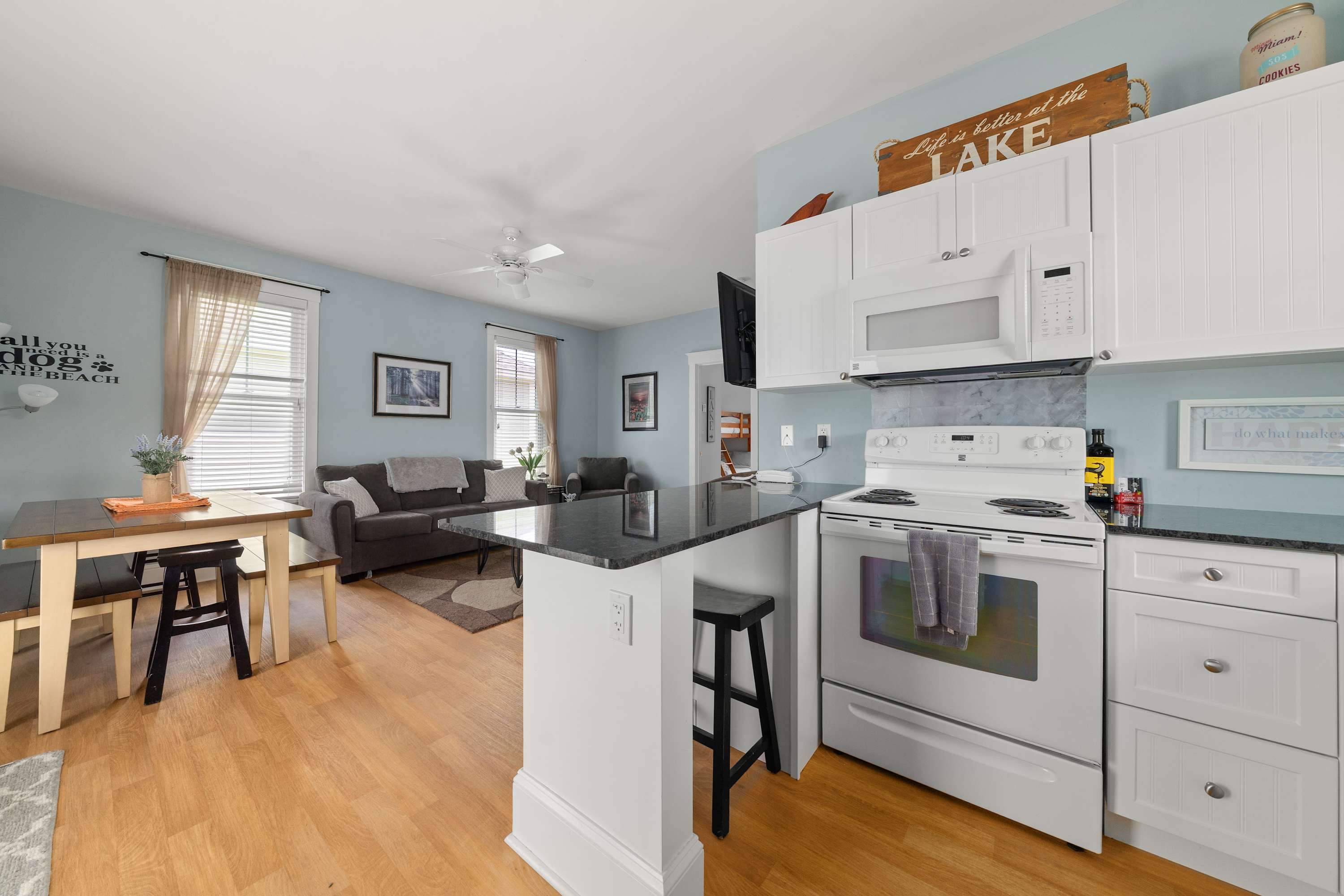 The Violet - 42 Meadow View