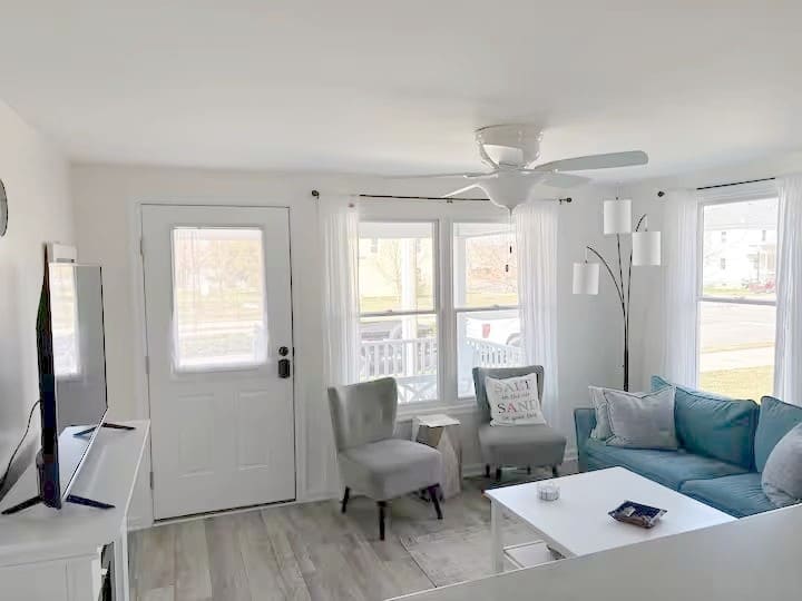Heart of Town, Near Beach & Park | Deja Blu I & II