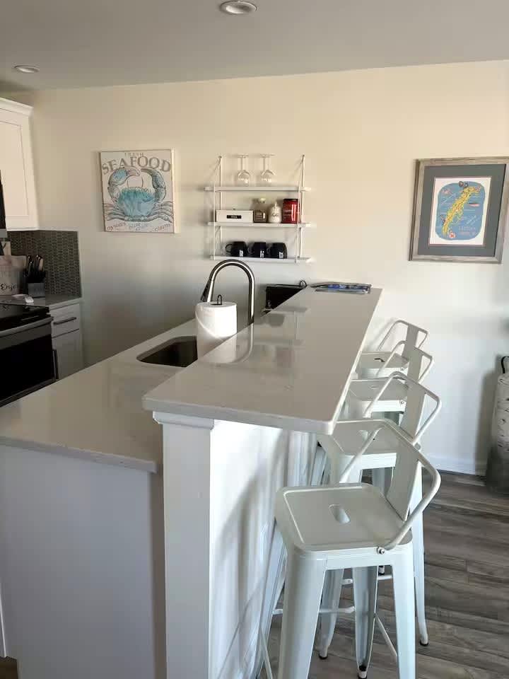 Heart of Town, Near Beach & Park | Deja Blu I & II