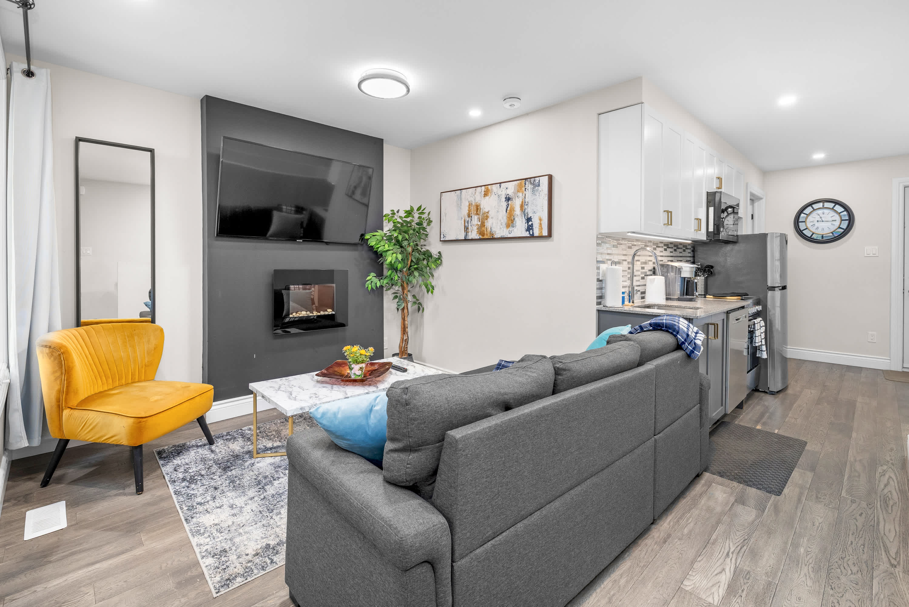 Stylish 2 Bedroom Condo Downtown Ottawa