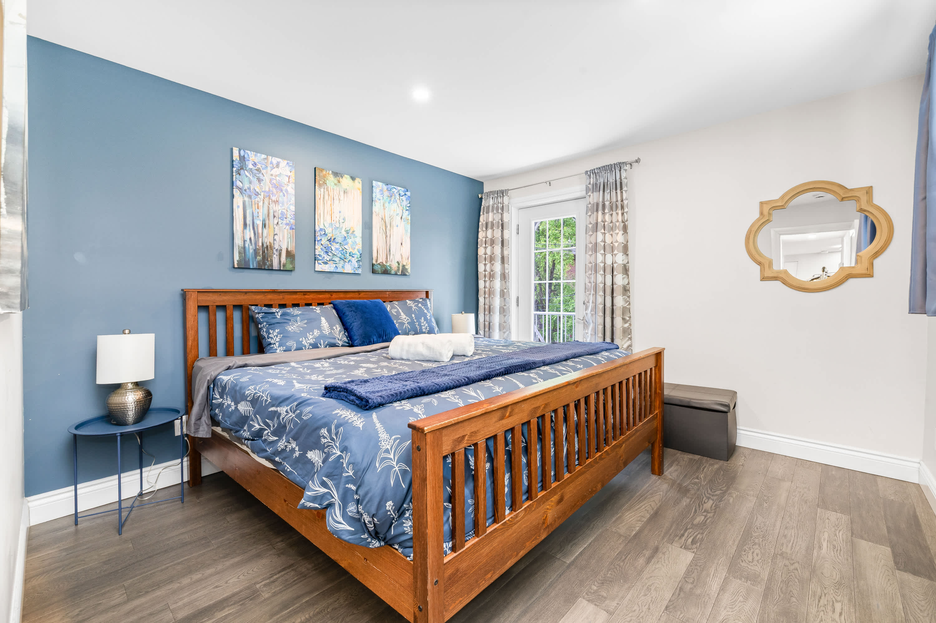 Stylish 2 Bedroom Condo Downtown Ottawa | Photo 8