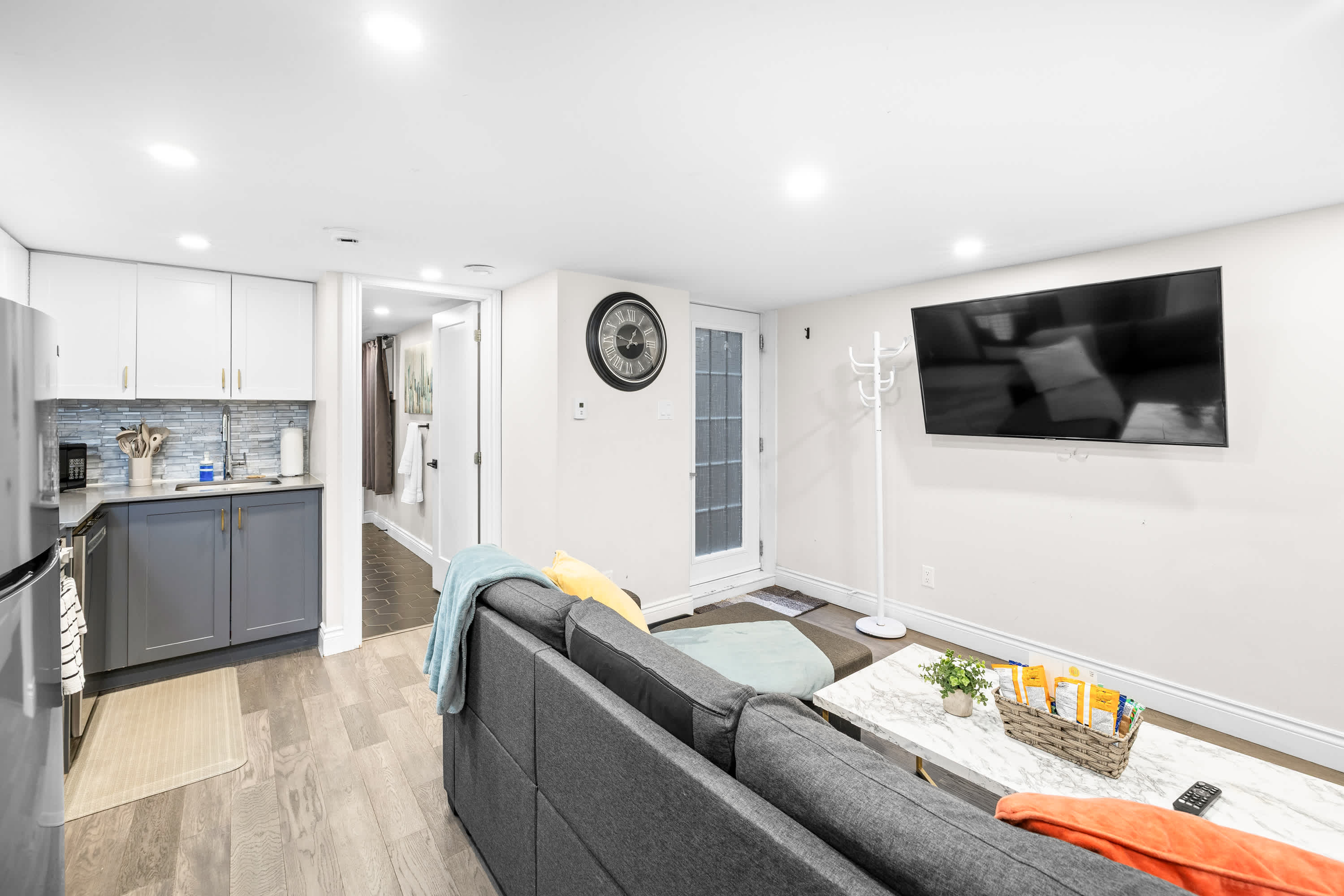 Charming 1BR Flat in Ottawa s Historic Lower Town | Photo 5