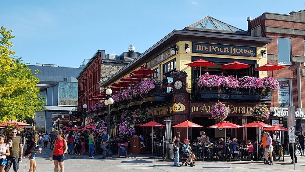 Stylish 2 Bedroom Condo Downtown Ottawa | Photo 5