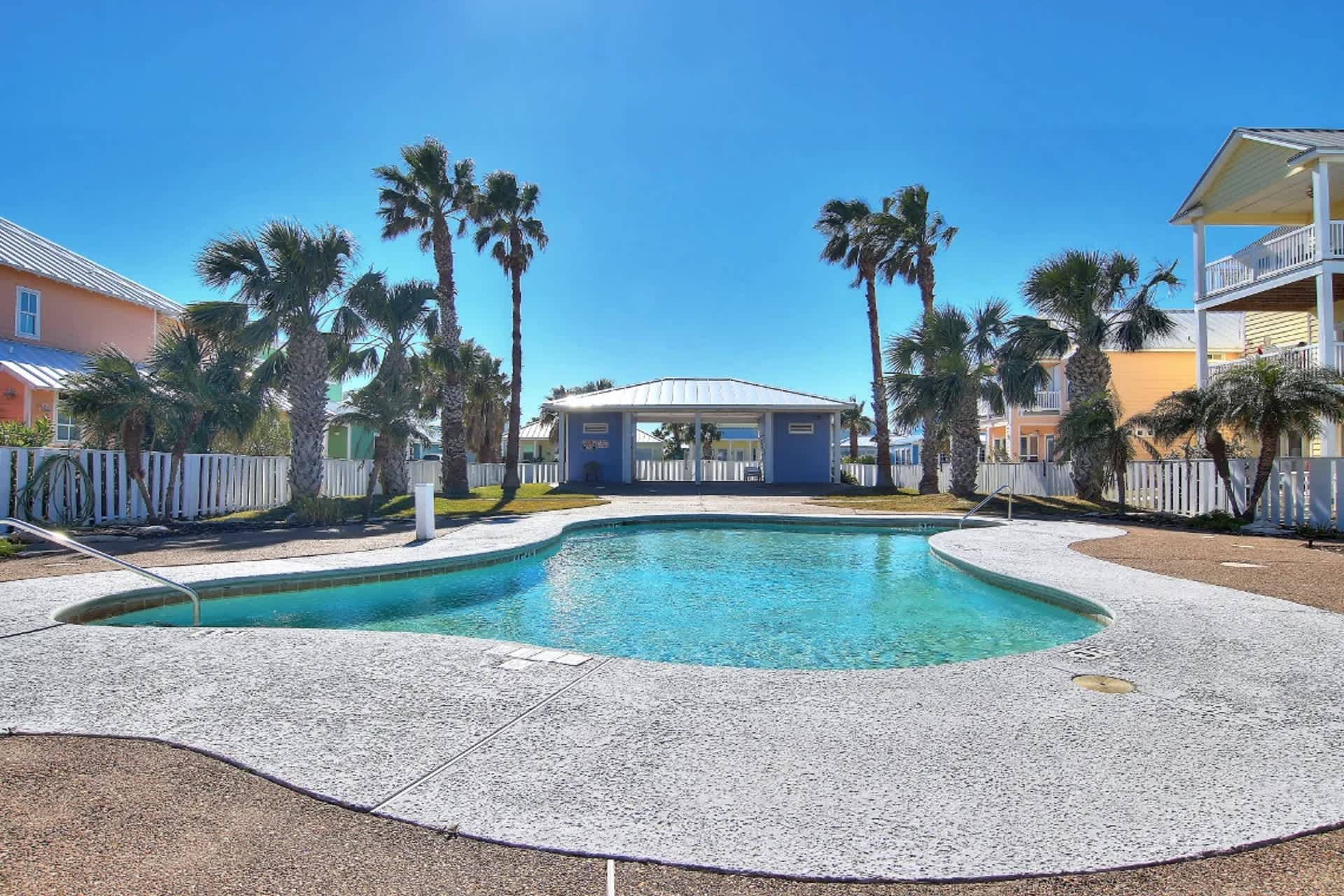 Boardwalk, 2 Pools & Scenic Decks | Island Breeze