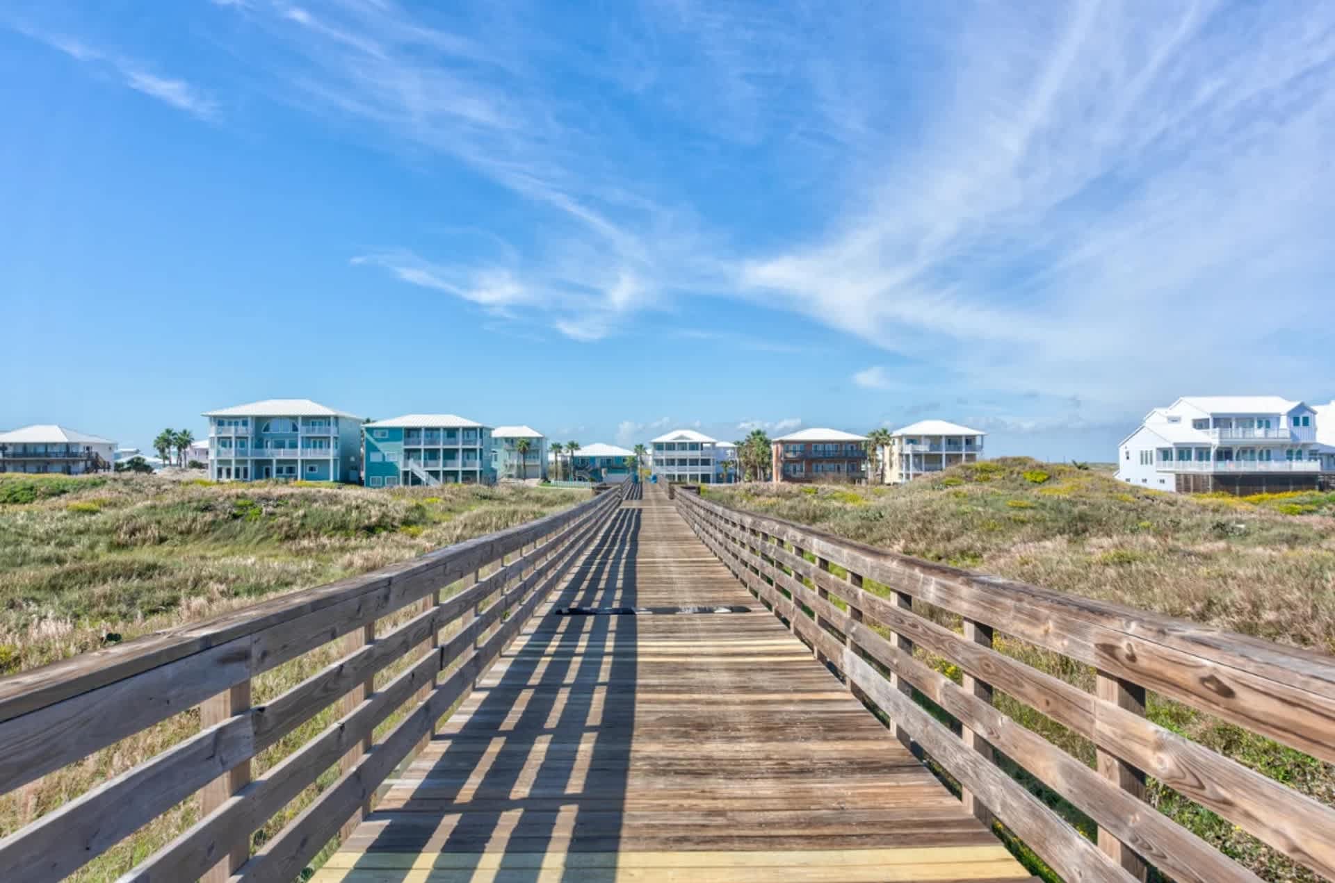 Boardwalk, 2 Pools & Scenic Decks | Island Breeze