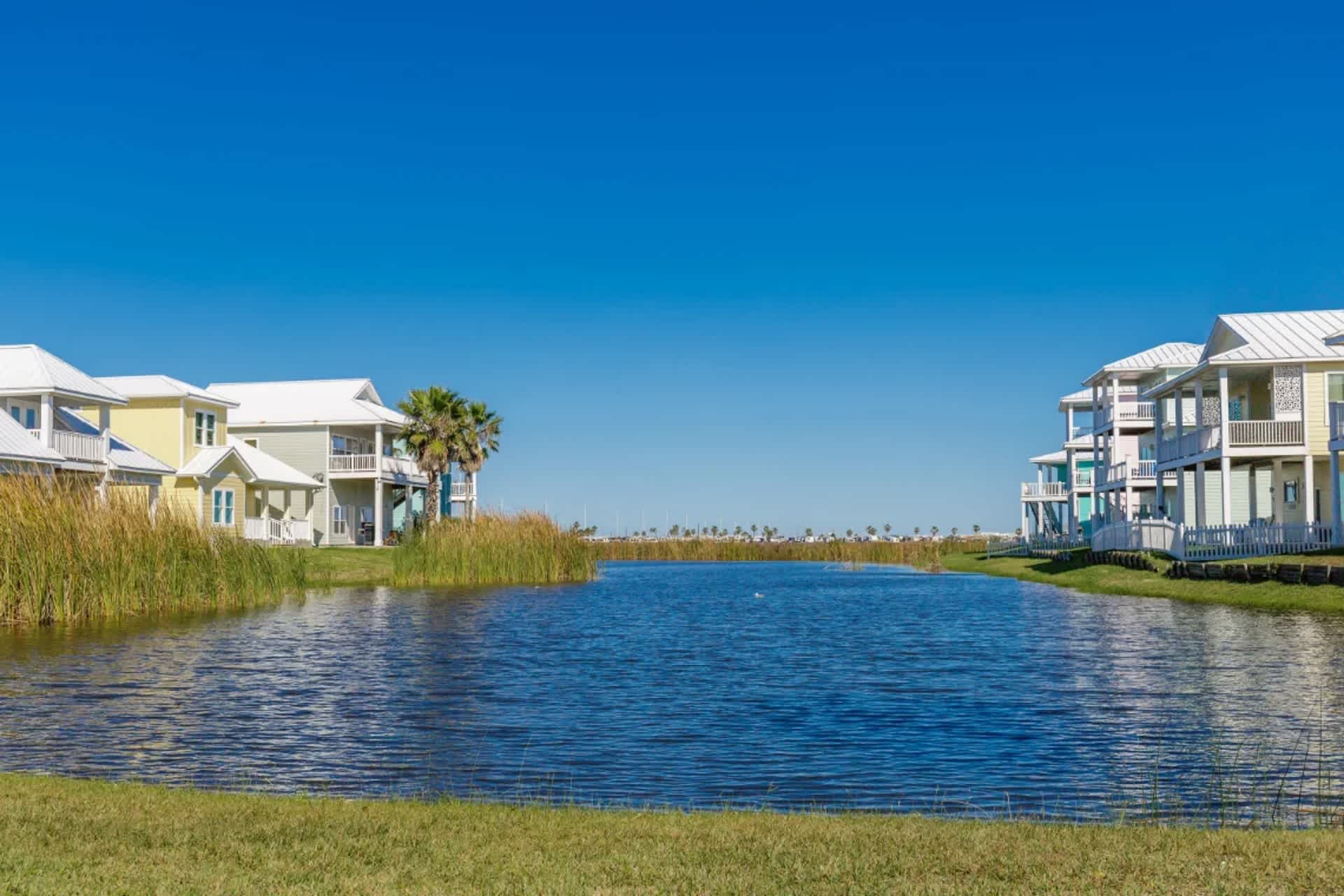 Boardwalk, 2 Pools & Scenic Decks | Island Breeze