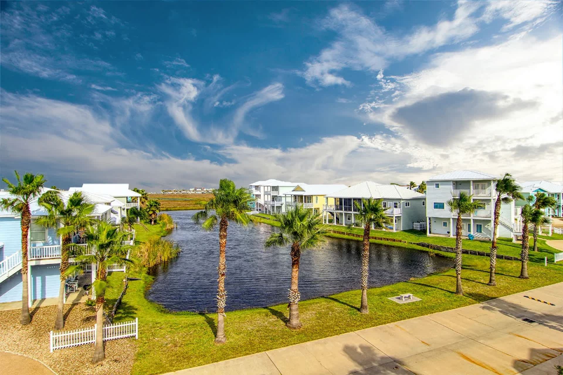 Boardwalk, 2 Pools & Scenic Decks | Island Breeze