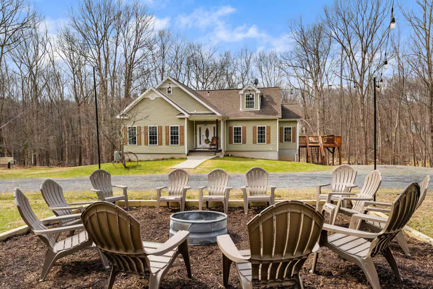 Sunflower Acres Farmhouse (Poconos)