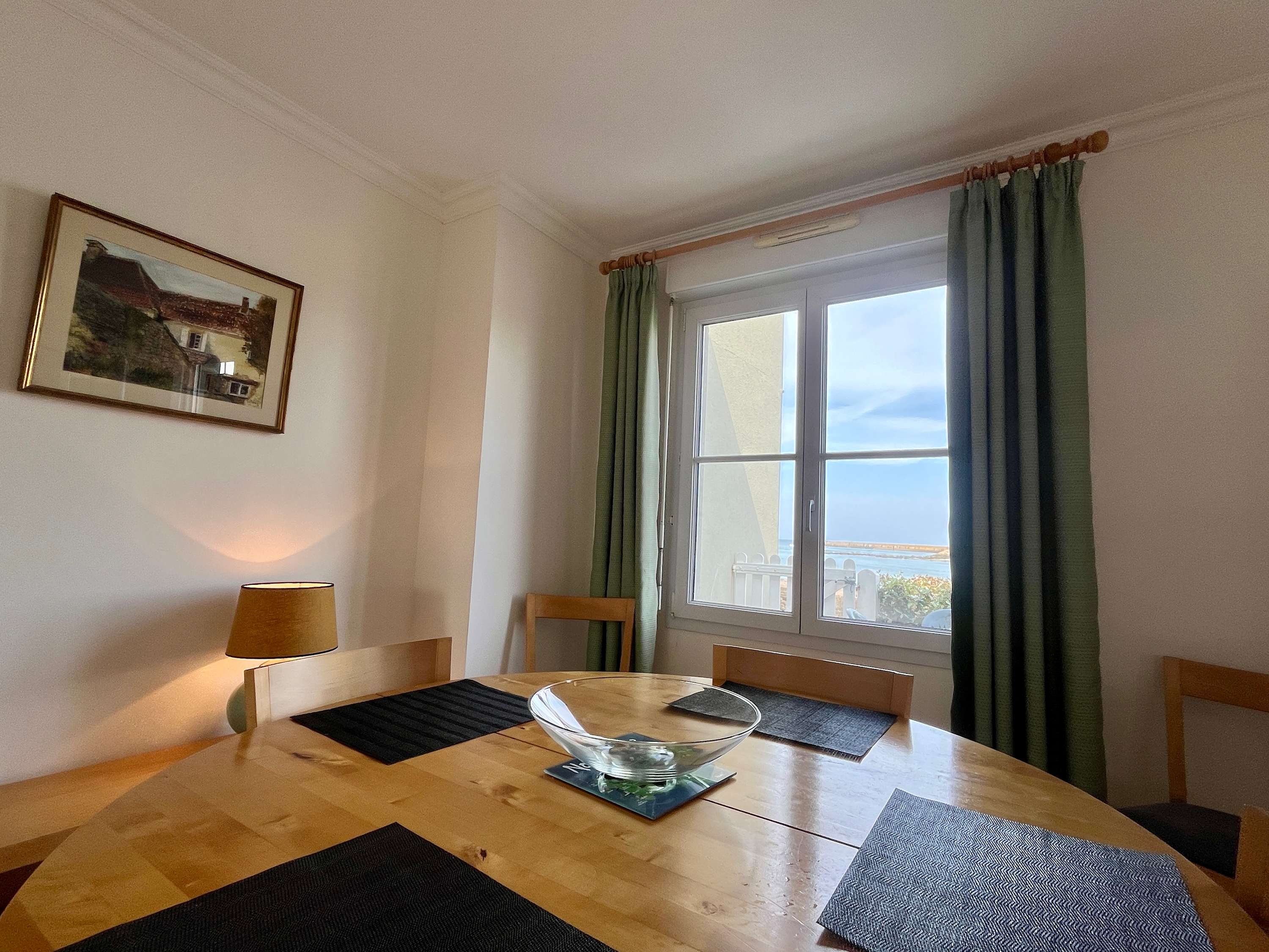 Les pieds dans l eau Home - Waterfront Stay — Barfleur, Normandie — vacation rental