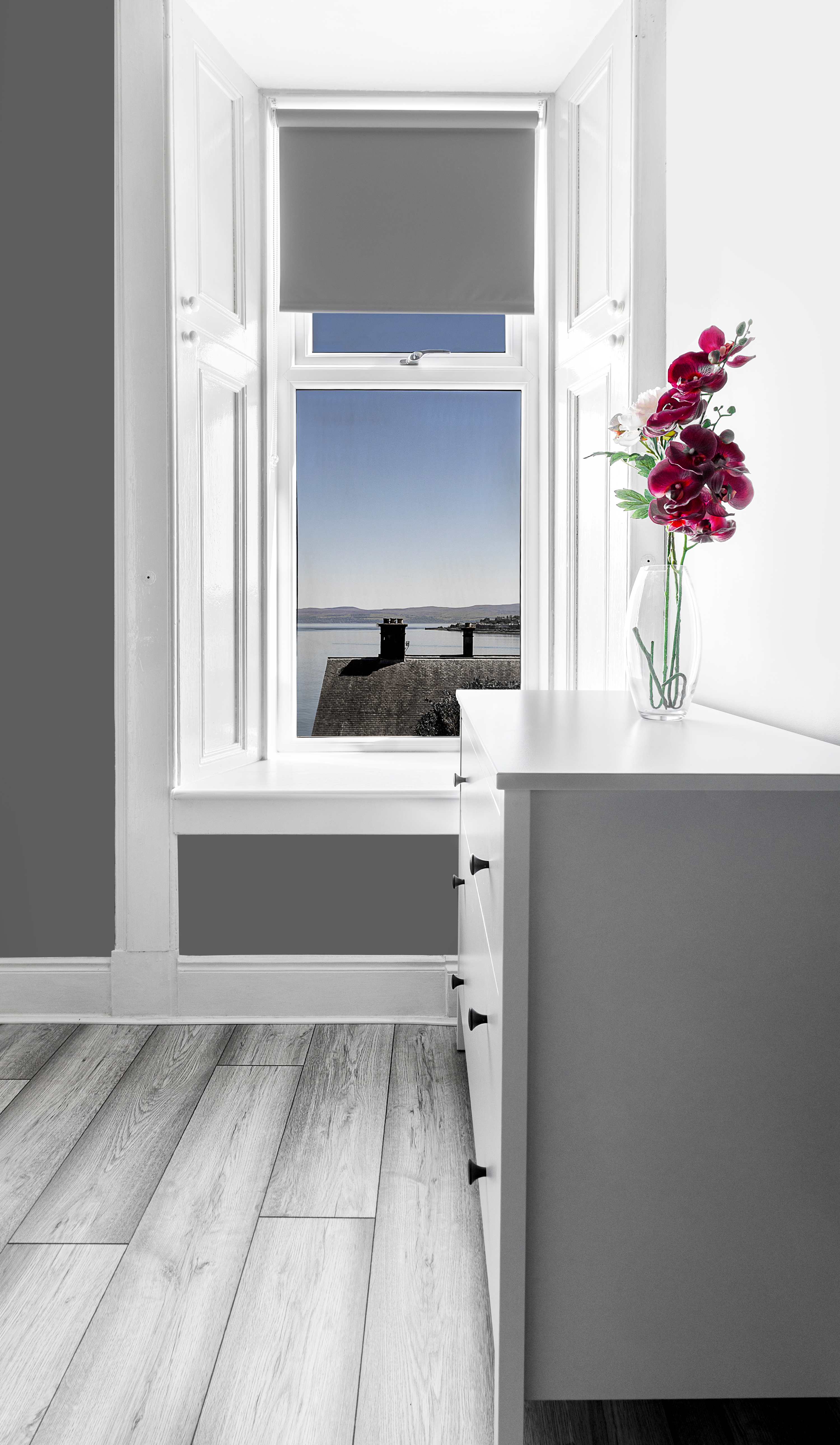 Elegant Apartment with Breathtaking Bay & Sea Views in 5 Westwood, Argyle Terrace PA20 OBE - Property image 8 - VivreStays