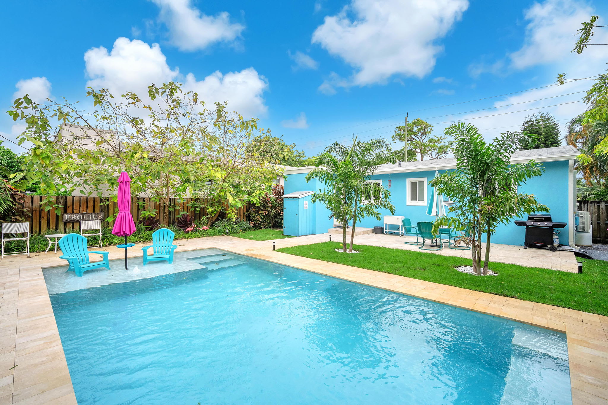 The Frolics - Stunning Wilton Manors Pool Home