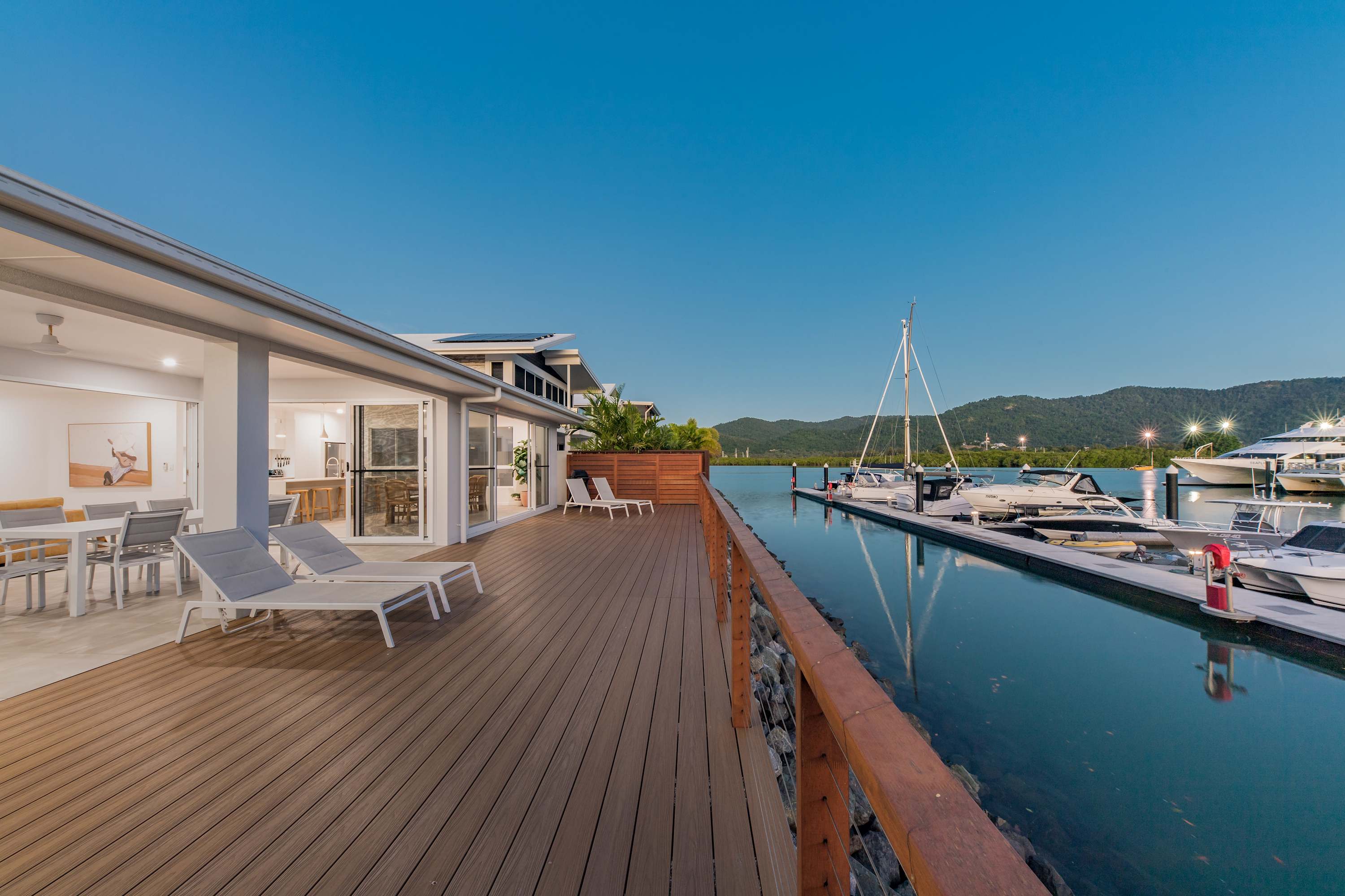 Cove 18 Luxury Whitsunday Waterfront Beach House — Airlie Beach, Queensland — vacation rental