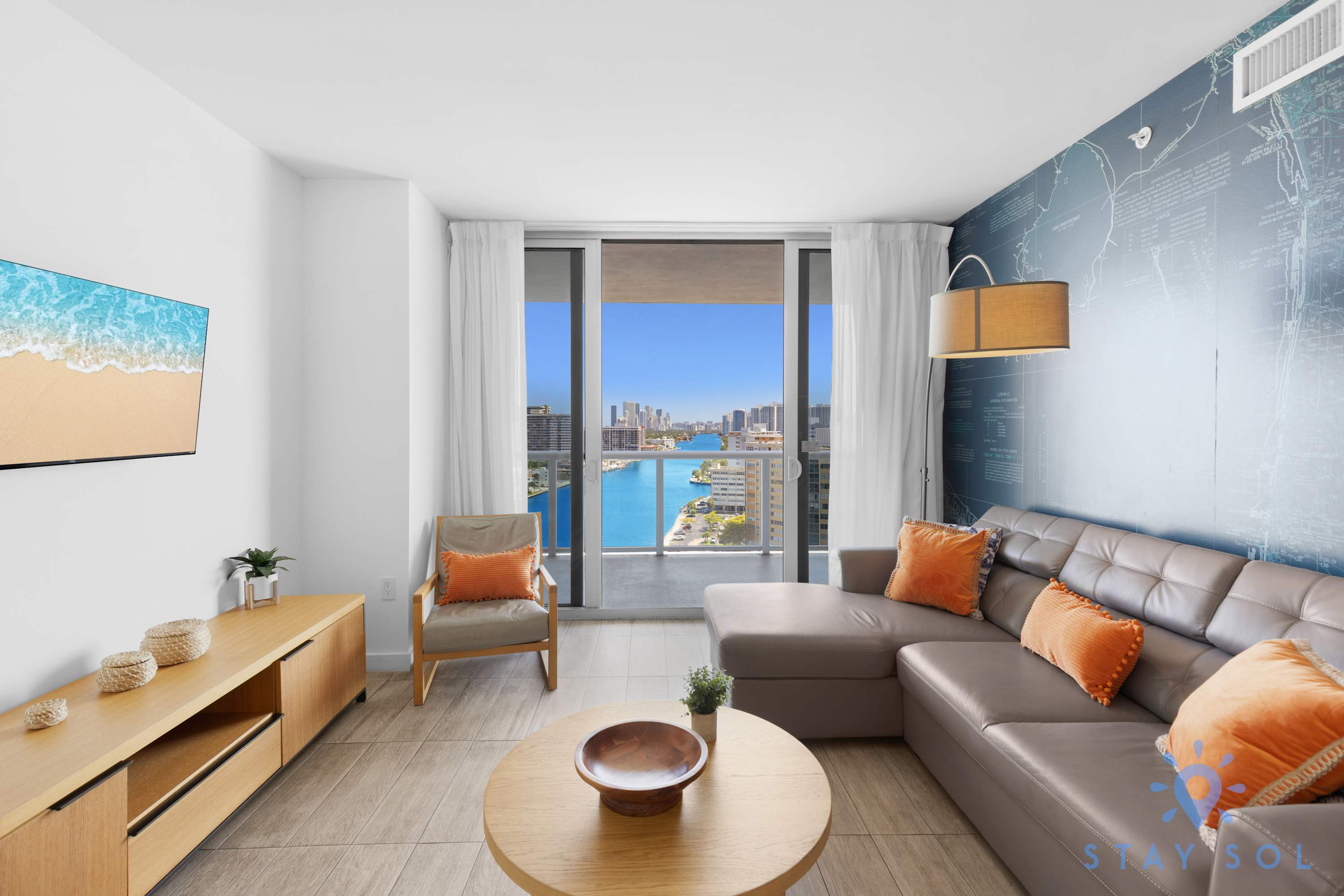 Cozy Getaway | 1BR + Gym | Beachside Vibe
