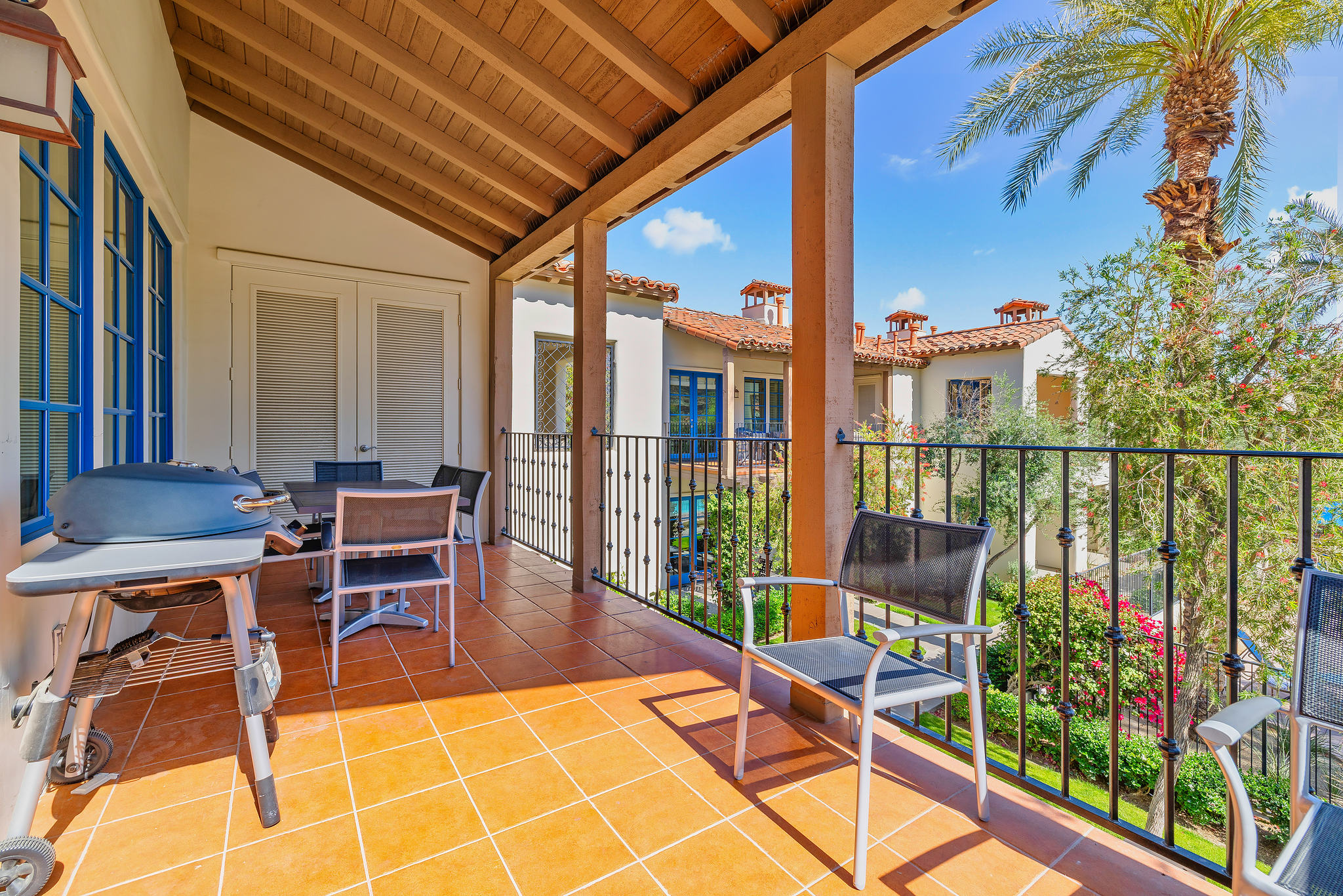 LV368 Upstairs 3BR LV Condo with 2 Primary Suites — La Quinta, CA — vacation rental