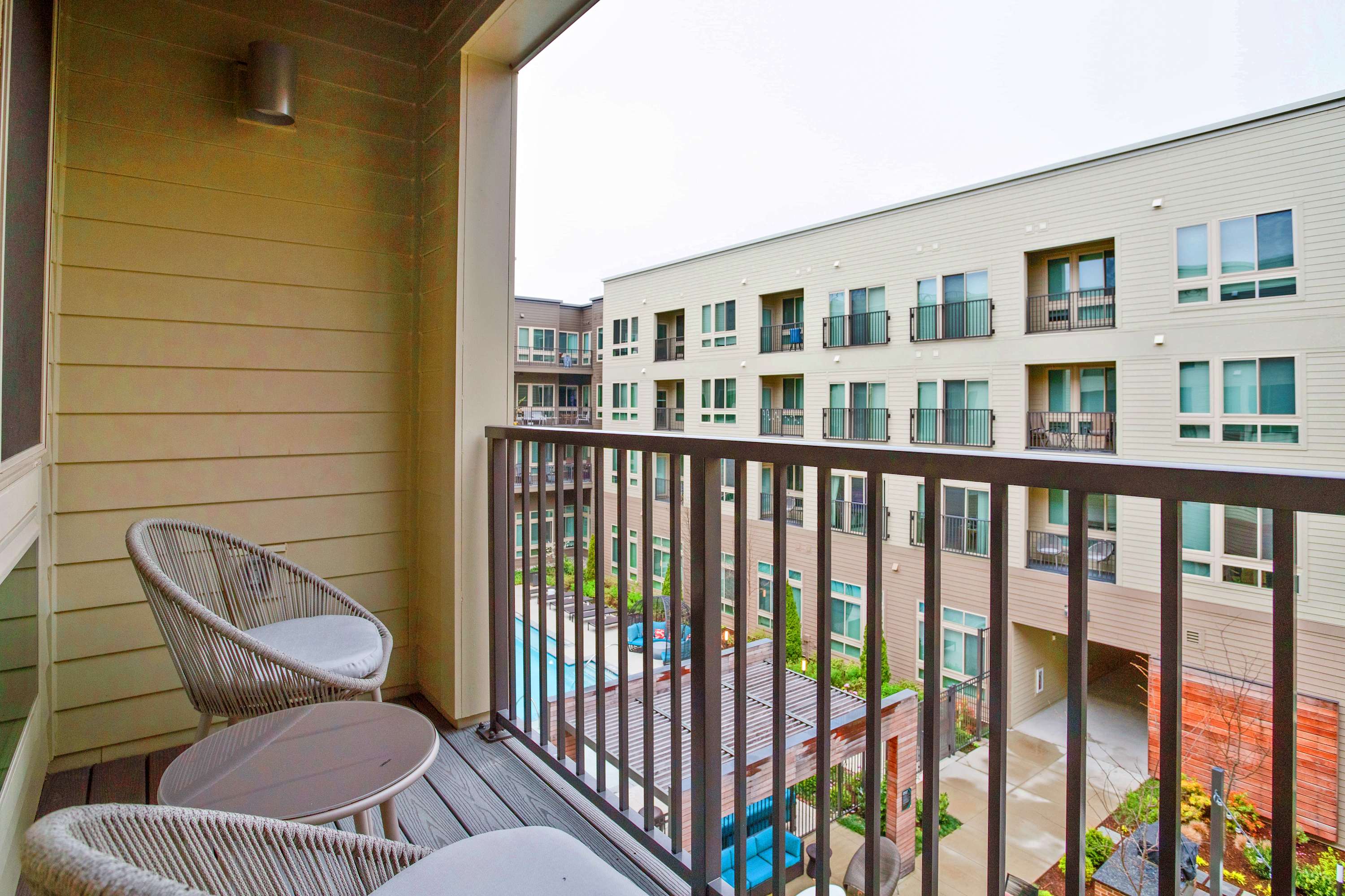 Prime Alexandria Location | Spacious Apt