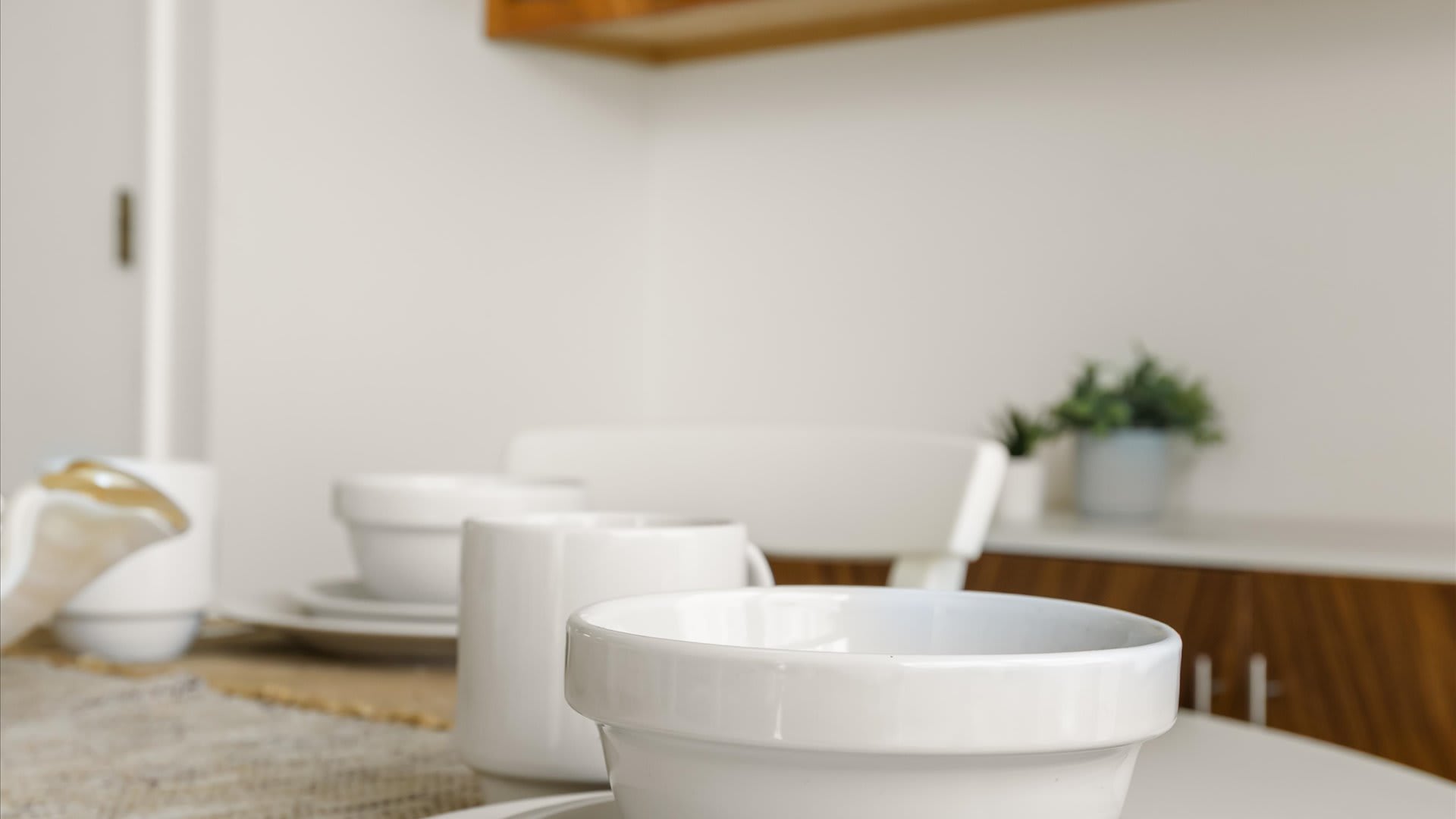 Full dining ware set