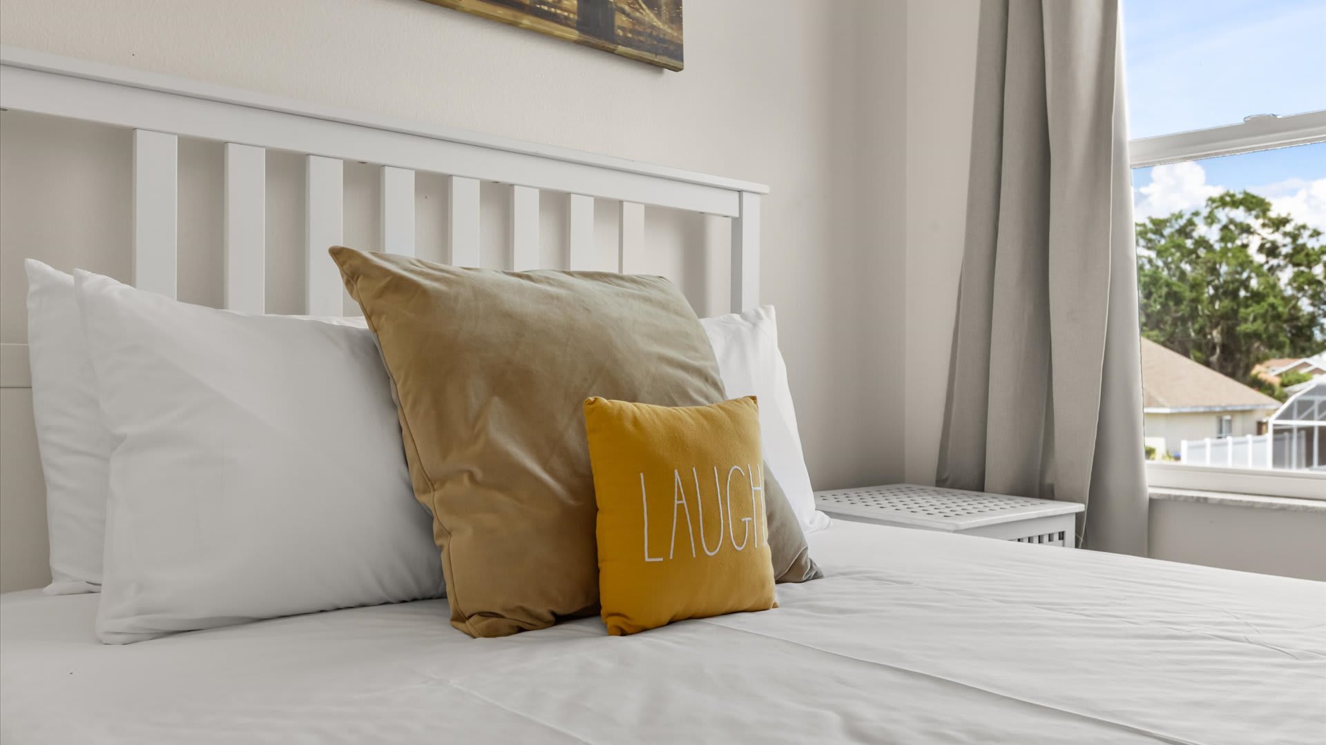 Queen bedroom with fresh linens 