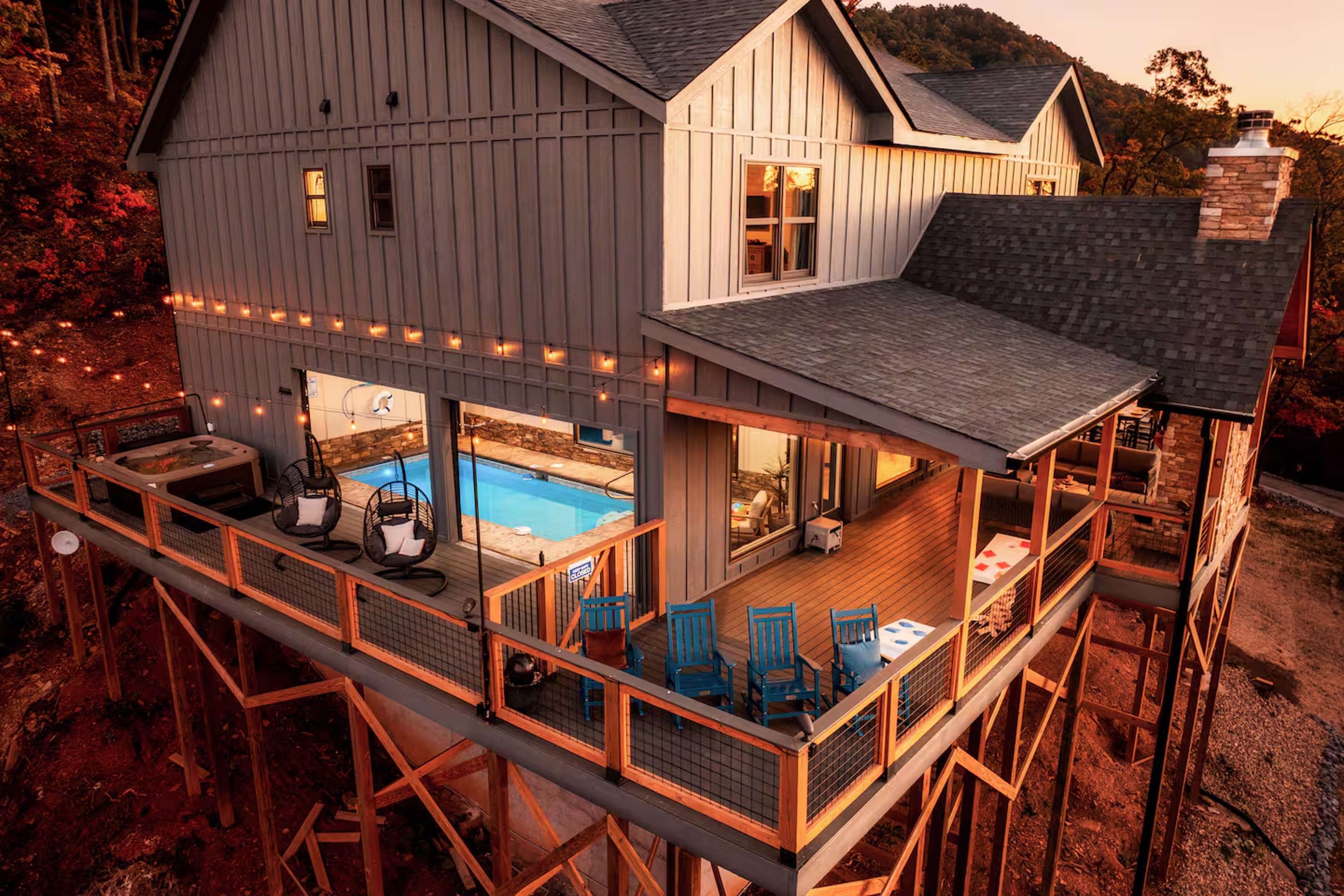 Mountain retreat w/pool & hot tub — Sevierville, TN — vacation rental