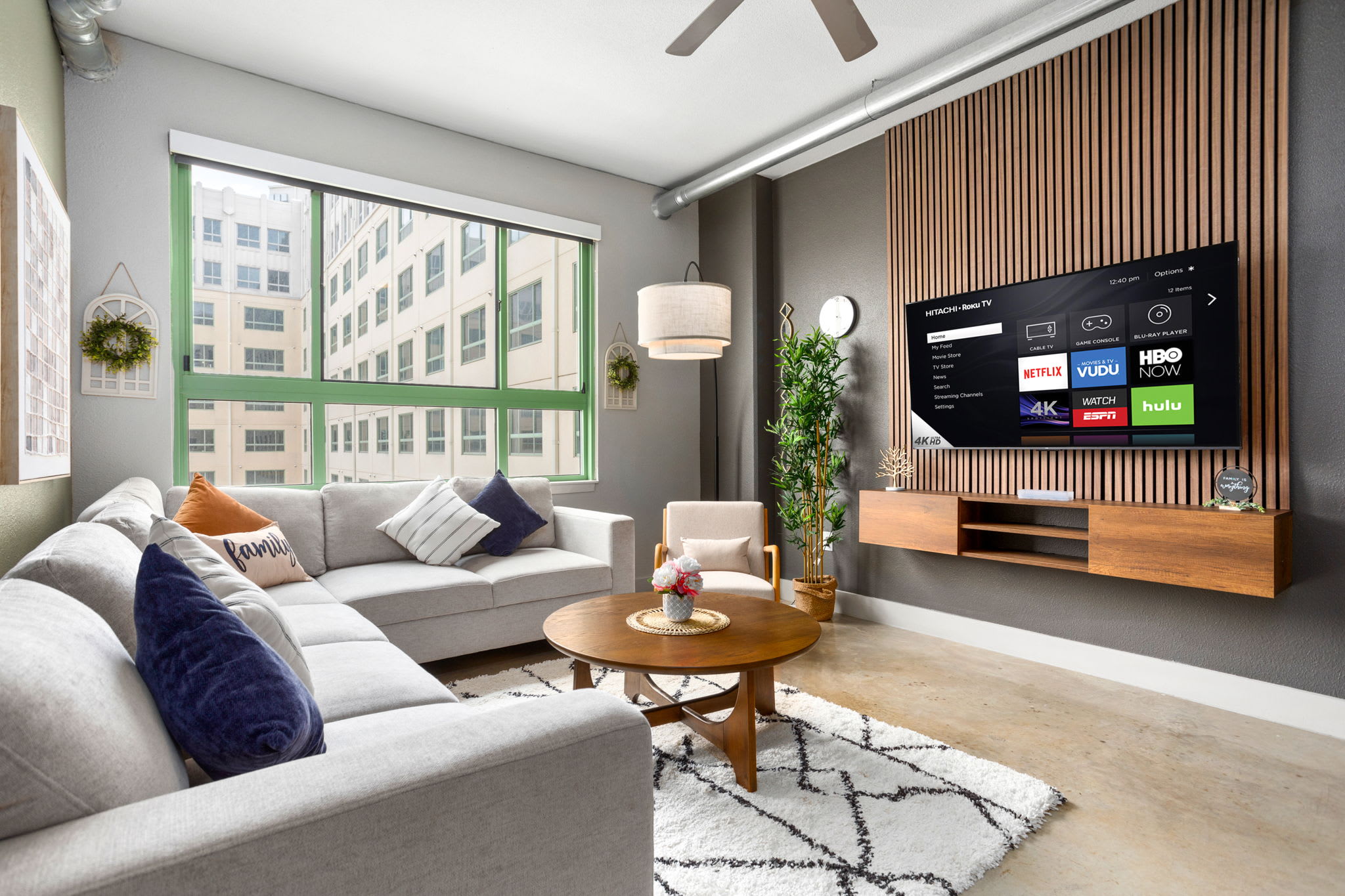 Central Flat w Pool|FREE Parking|Walk to Riverwalk — San Antonio, TX — vacation rental