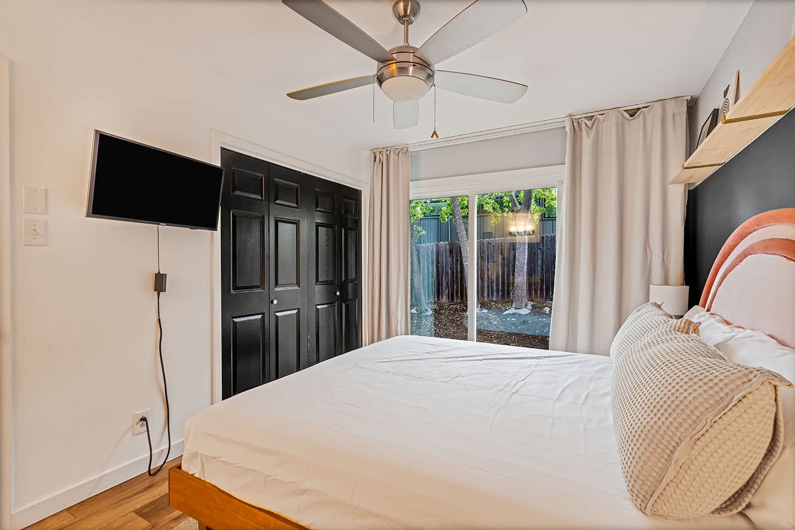 Fenced Backyard, S. Lamar | La Casa Chic